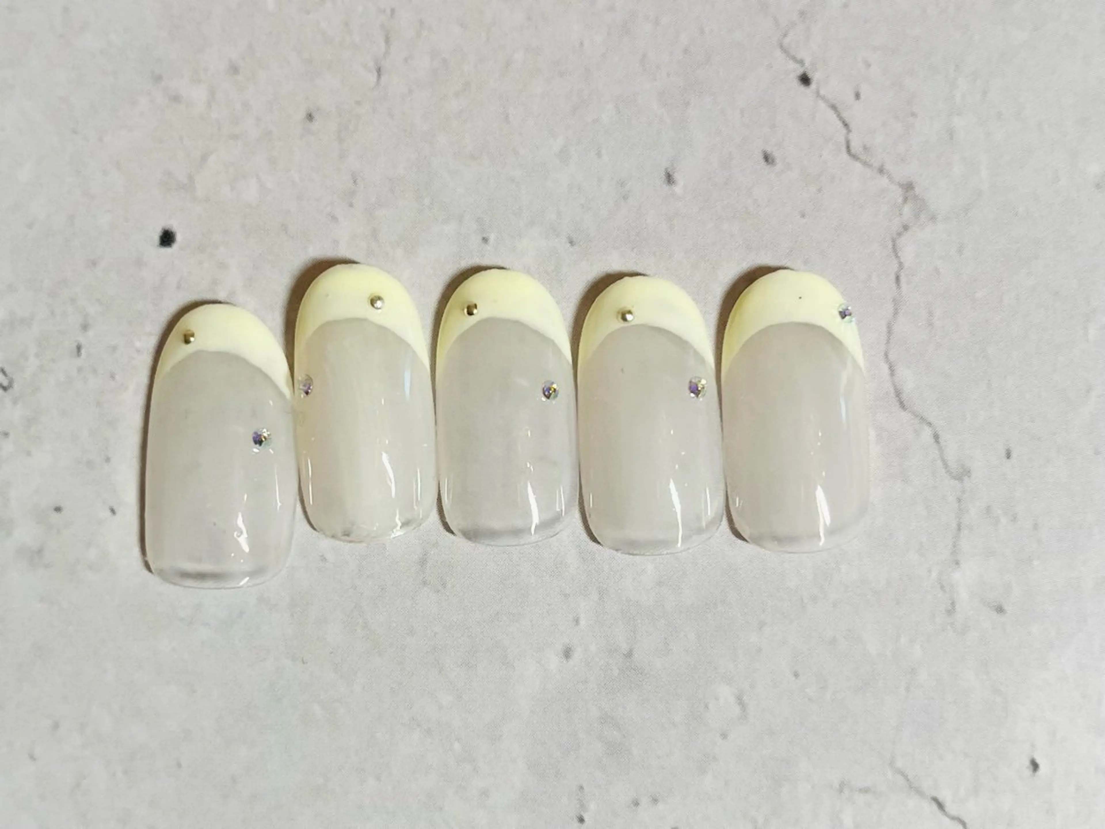 💚ハンド💚当日ご予約ok💚チップ長さだしシンプルデザイン💚オフ有り、無💚の写真