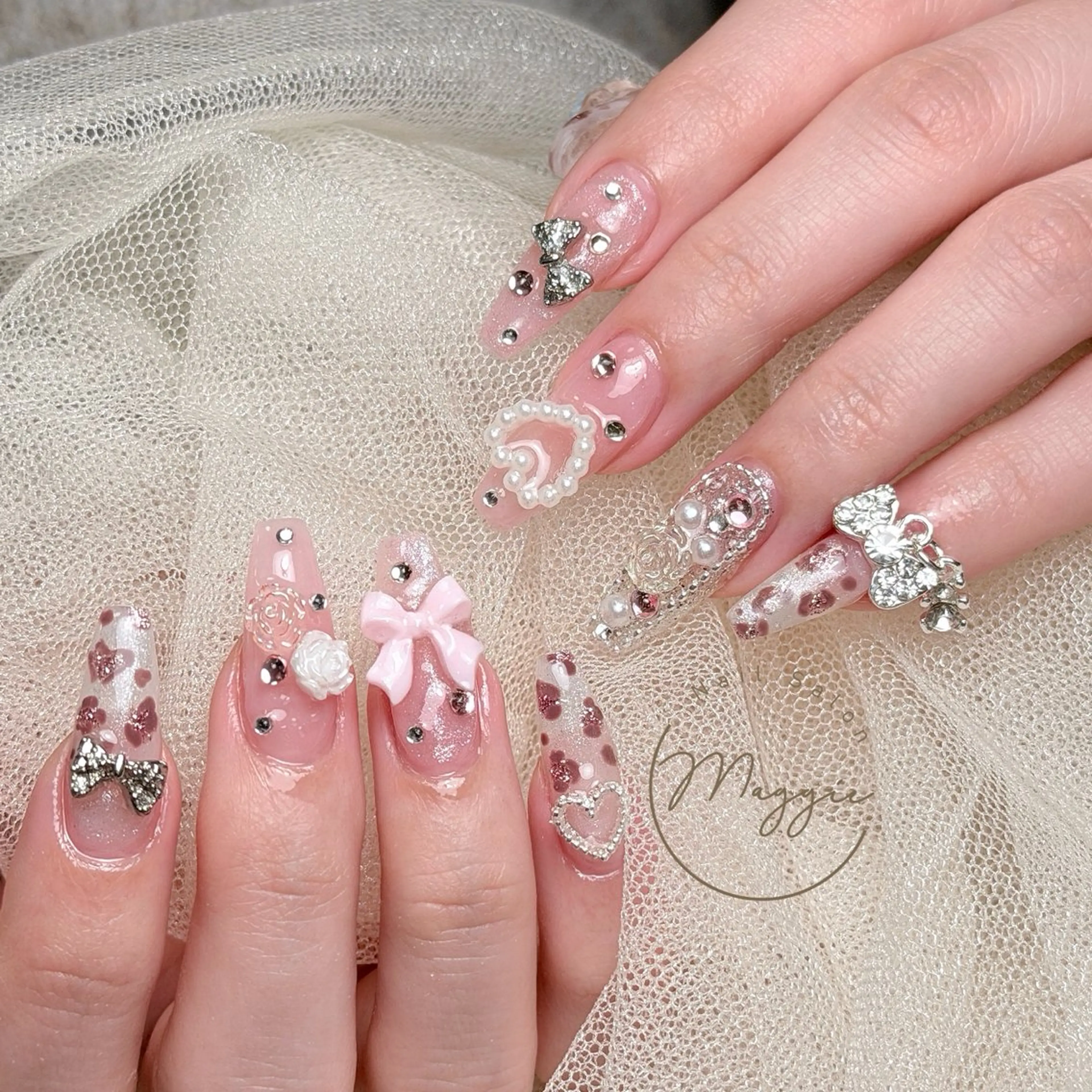 ネイル Maggie Nail🦩のネイルデザイン