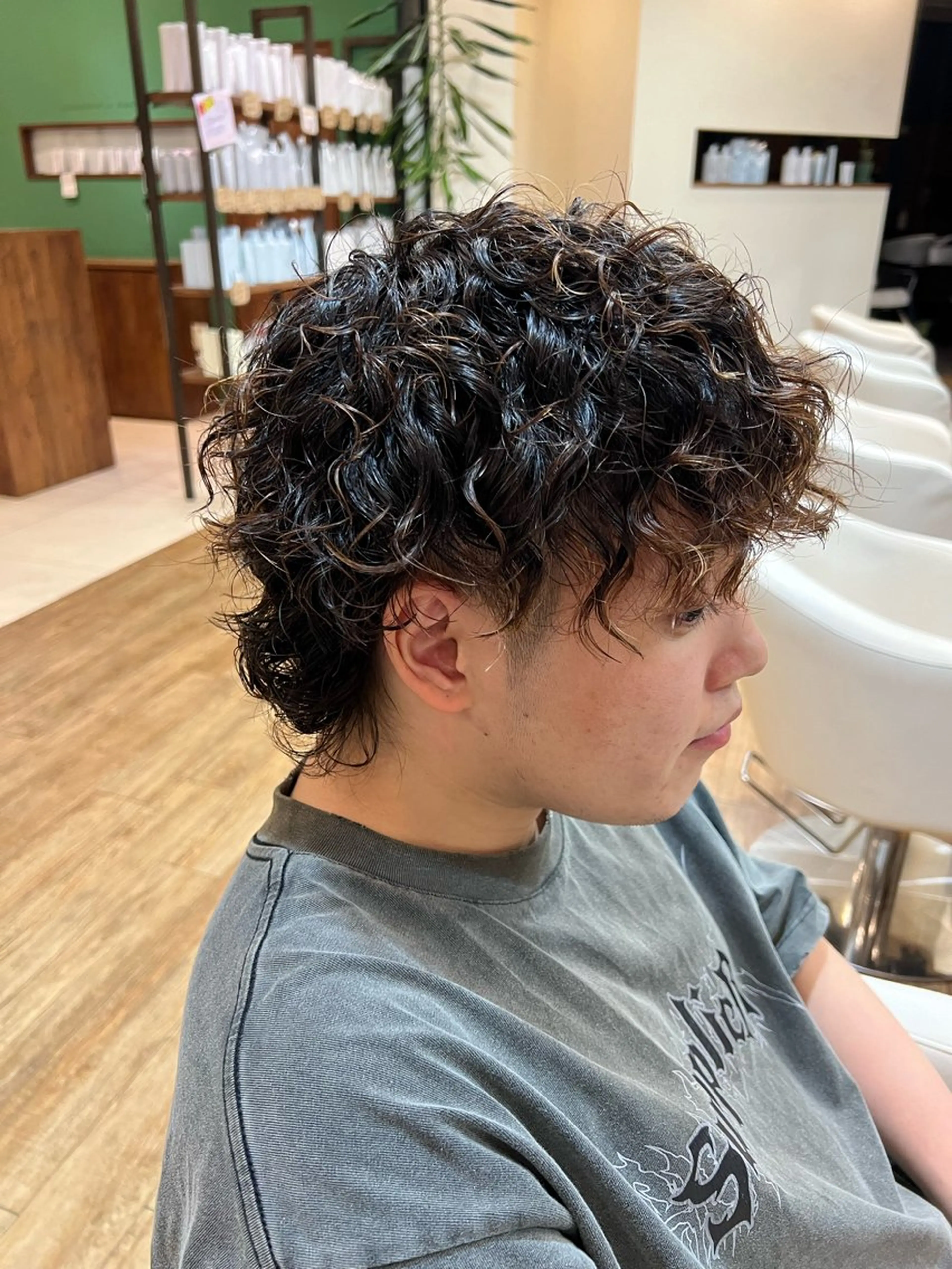 ショート パーマ メンズ メンズパーマ スパイラルパーマ 一戸 大和のヘアスタイル