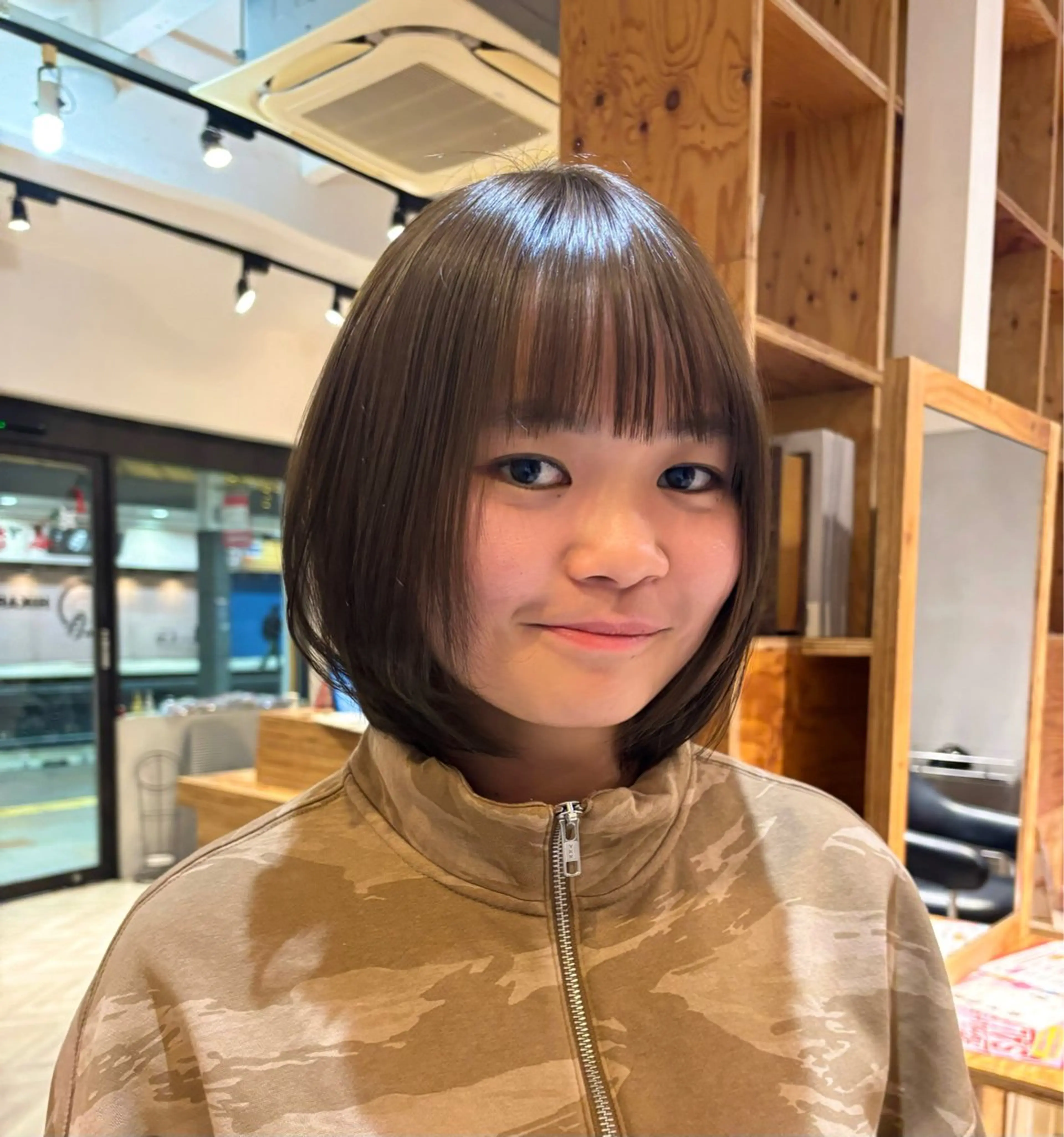 ミディアム カラー ベージュカラー ブリーチ ブリーチなしカラー ヘアカラー HIKARIS所属・透明感/くすみカラー yukinaのヘアスタイル