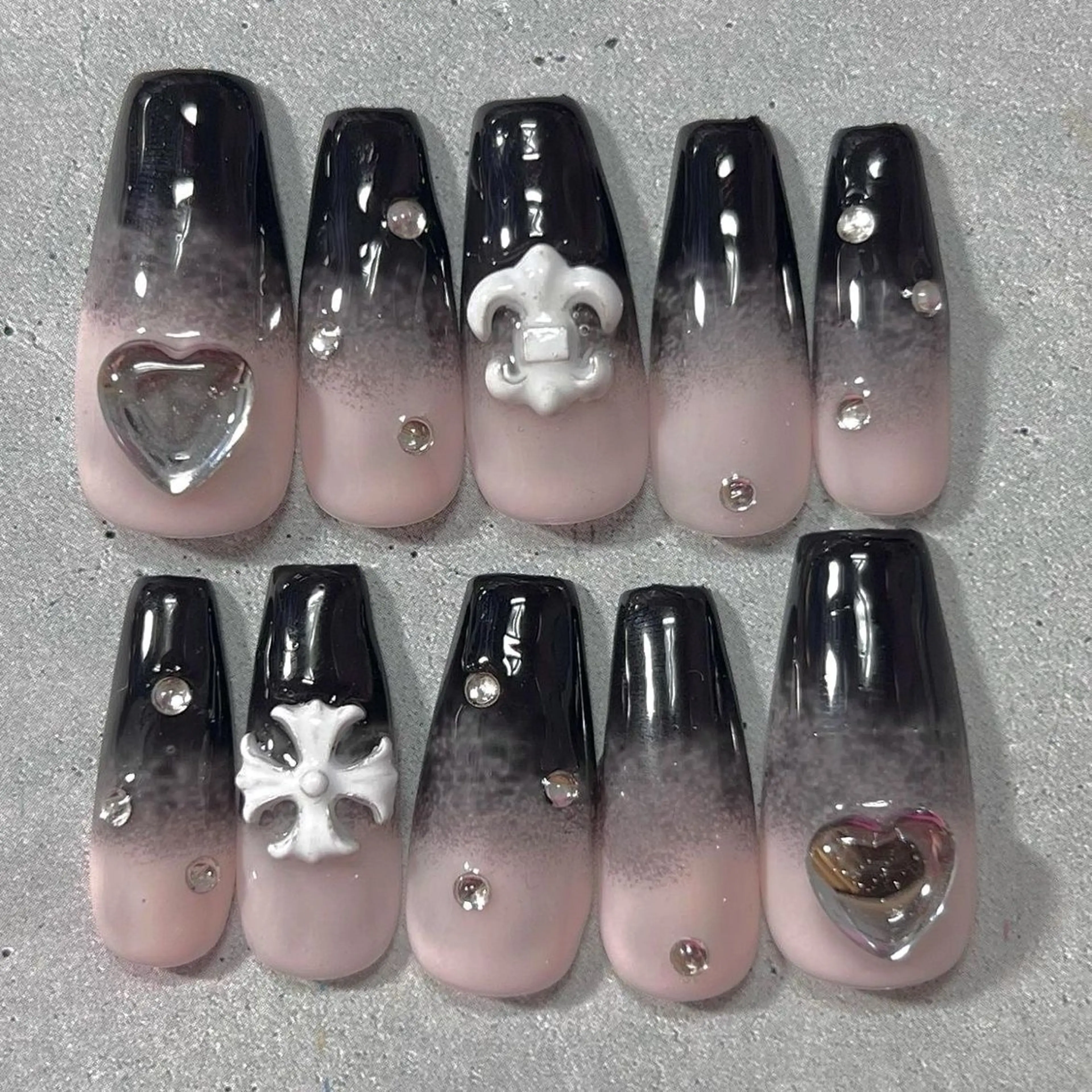 ネイル マグネットネイル ミラーネイル 冬ネイル Lee Nailsのネイルデザイン