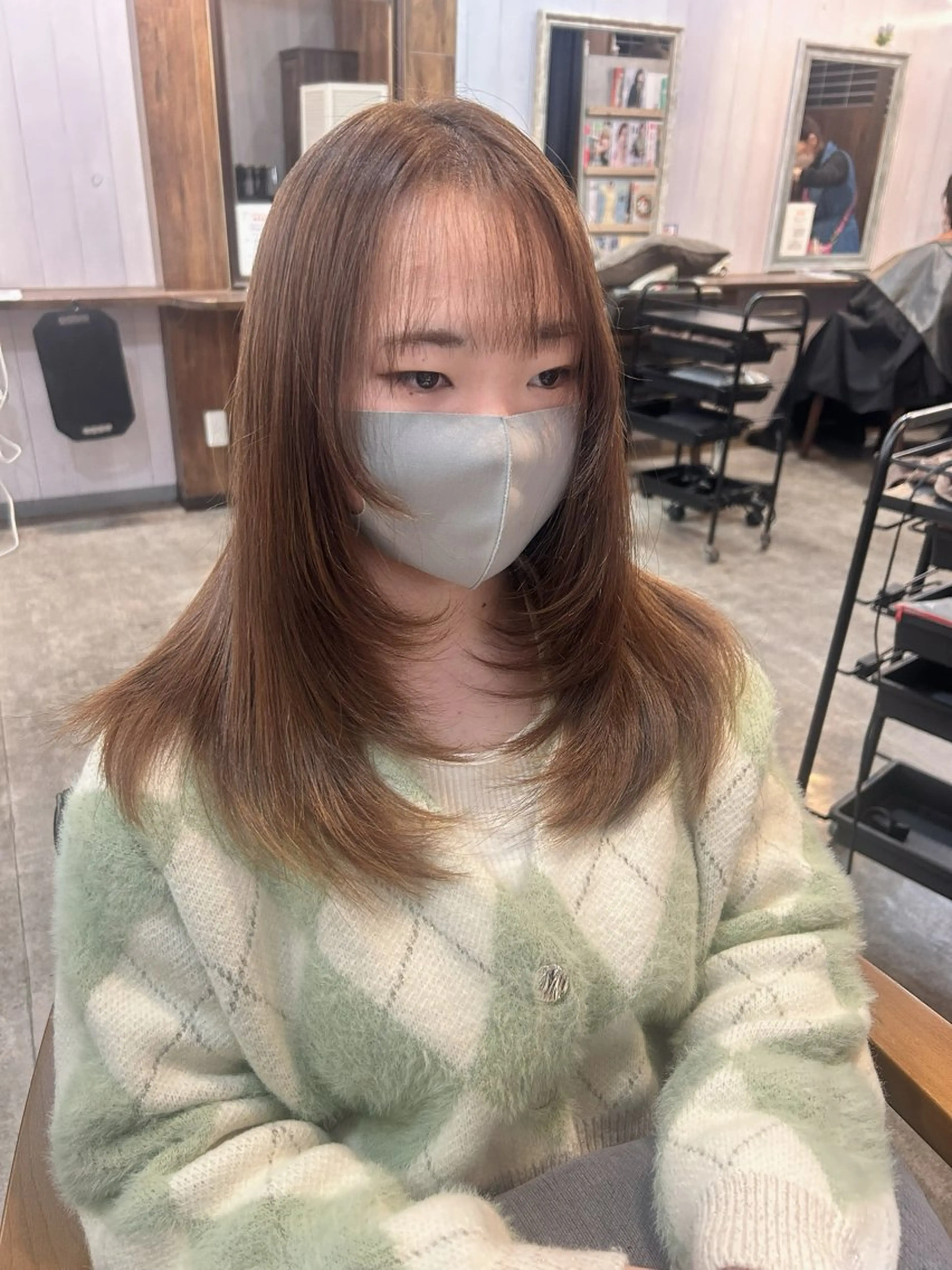 セミロング 顔まわりレイヤー レイヤーカット LIFE下通 Miyuuのヘアスタイル