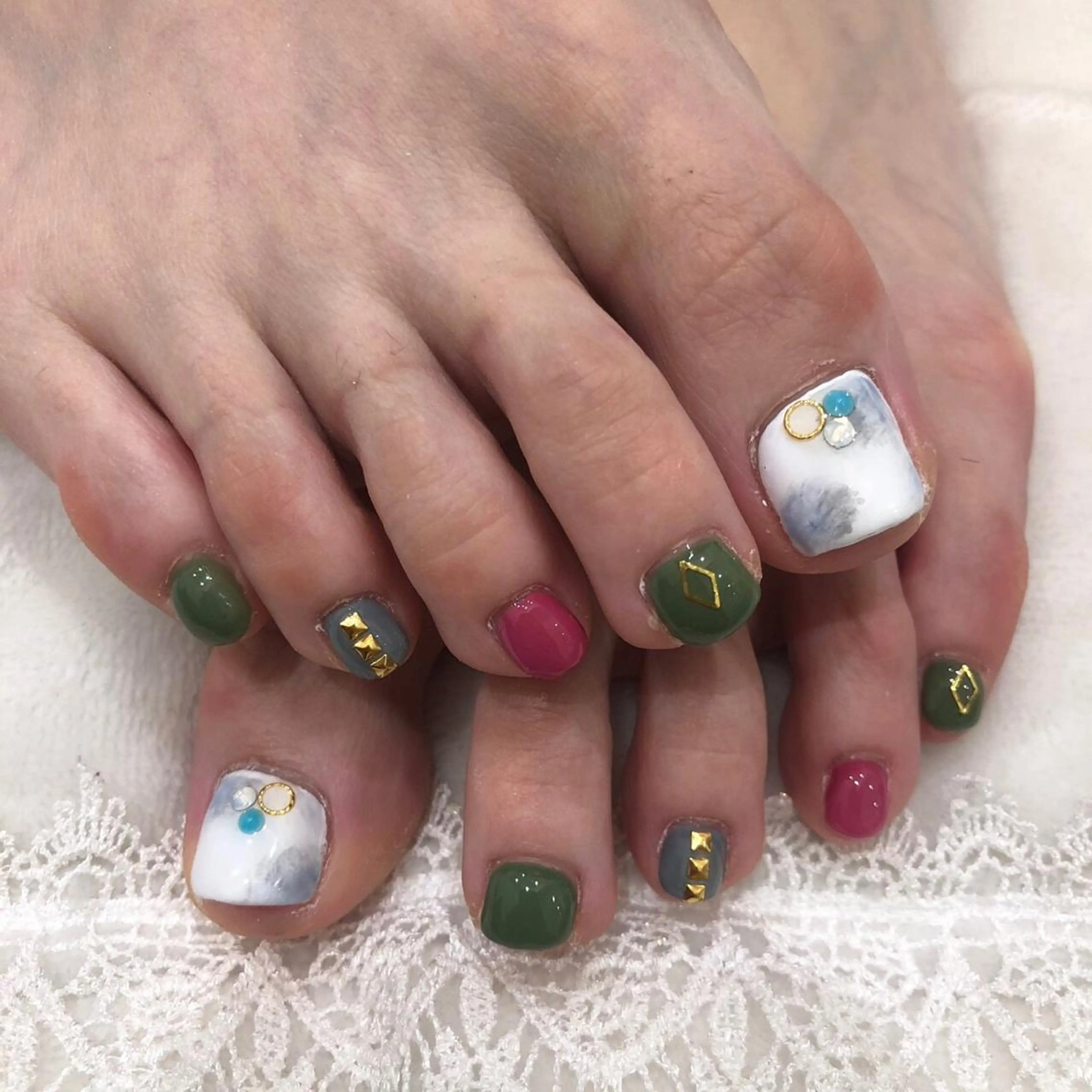 ネイル 指名支持率NO.1 スタイリストのヘアスタイル