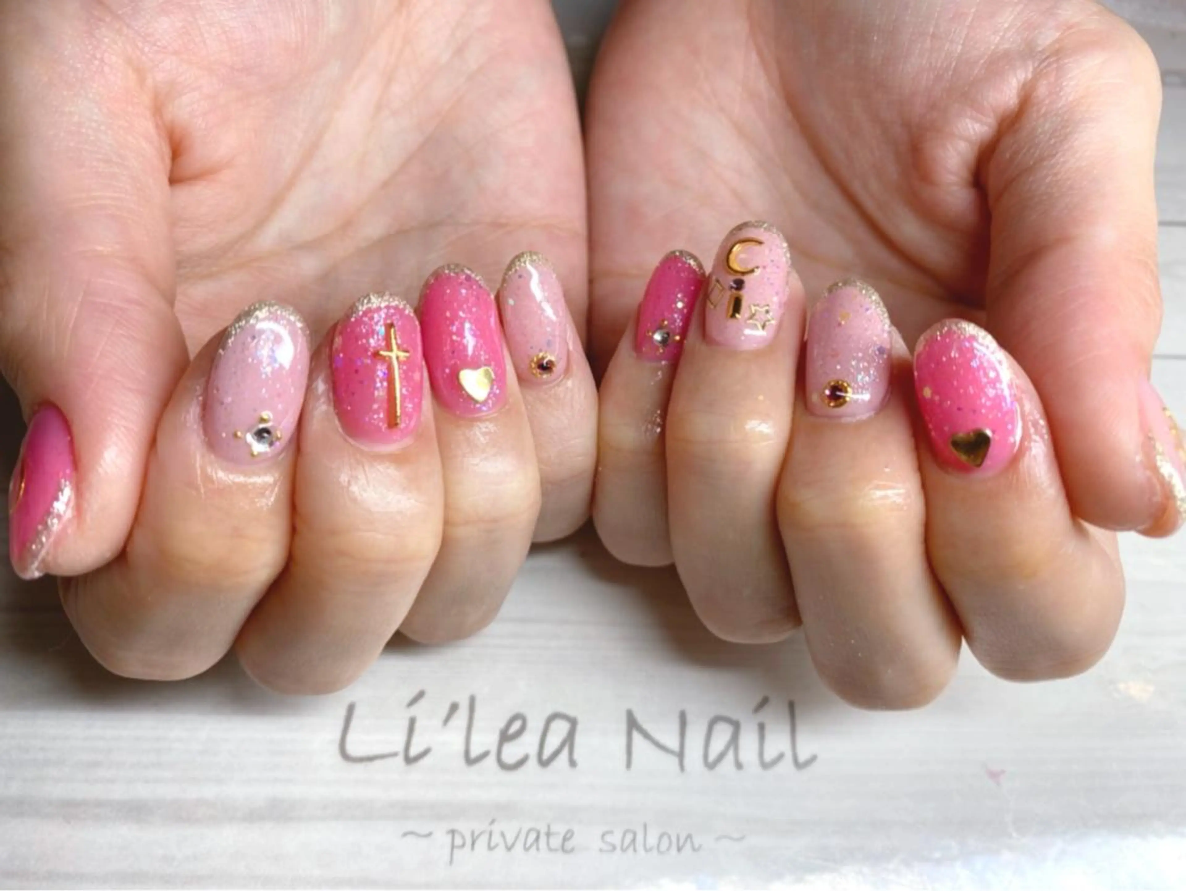 ネイル Li'leaNail AINAのネイルデザイン