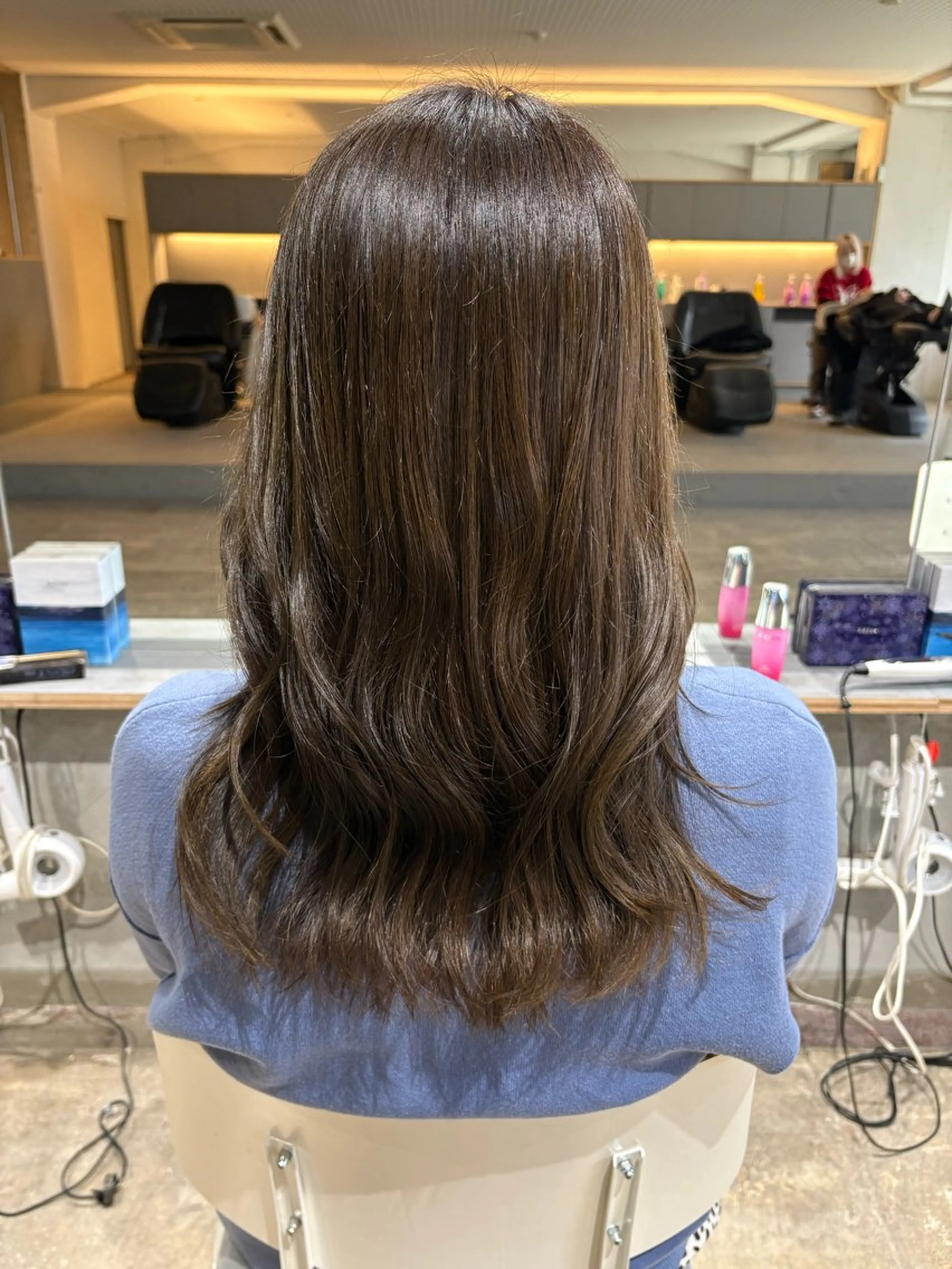 セミロング カラー 透明感カラー オレンジ カット ヘアカラー 玉置 七海のヘアスタイル