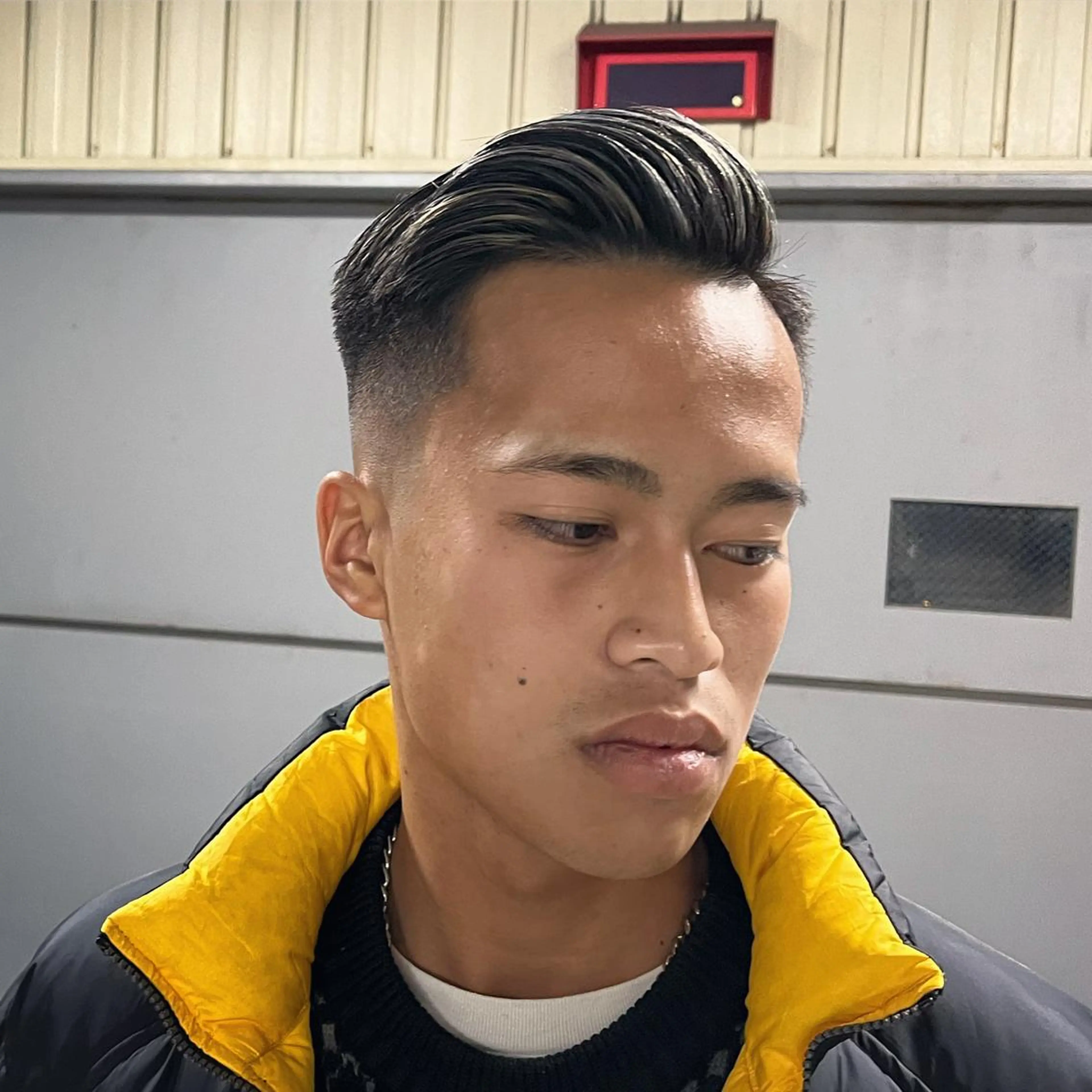 ショート カラー メンズ フェードカット メンズハイライト メンズパーマ スキンフェード スペインカール カット 立川/メンズパーマ 厚進太郎のヘアスタイル