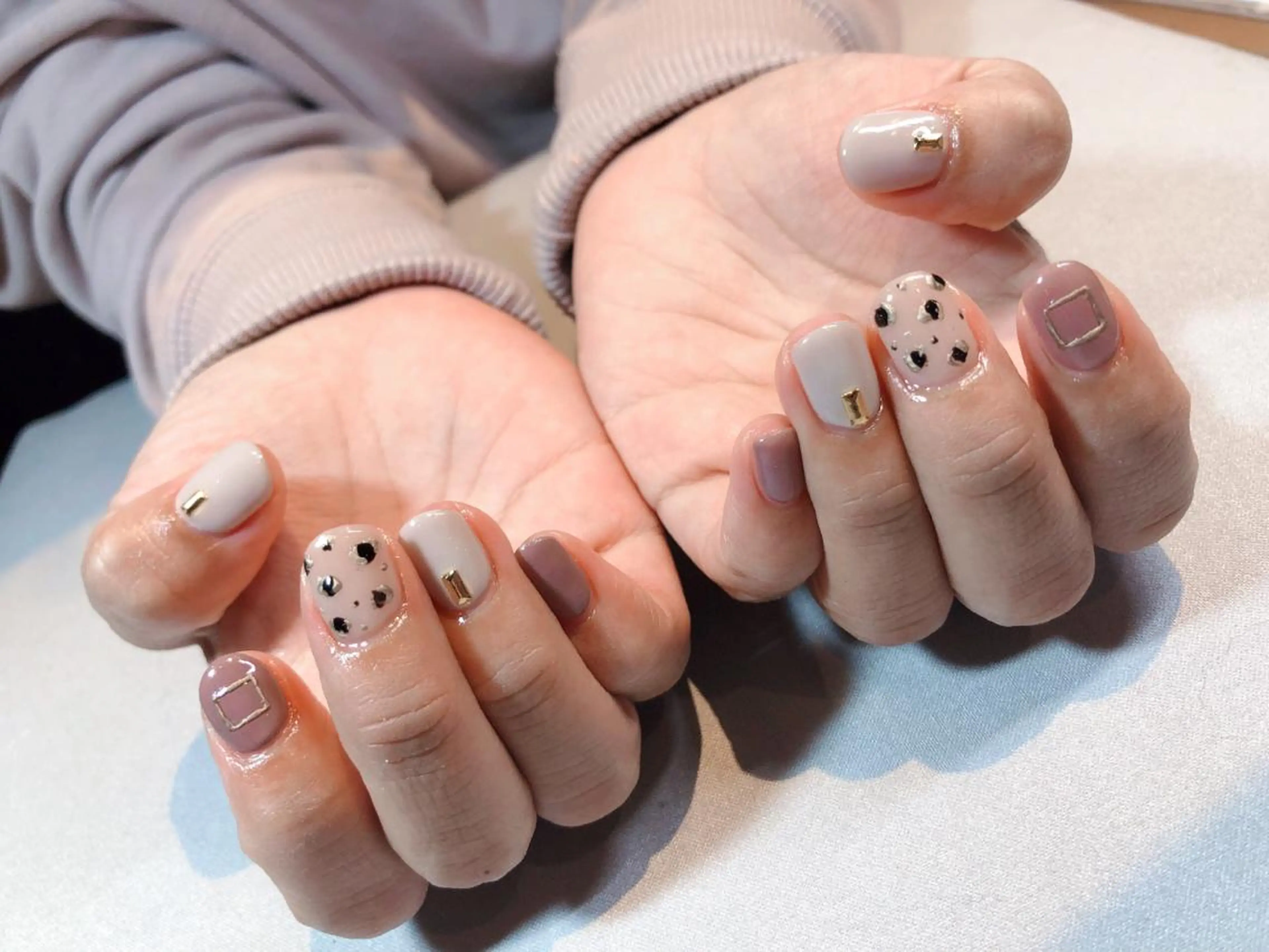 ネイル iiloo aromaworksのネイルデザイン