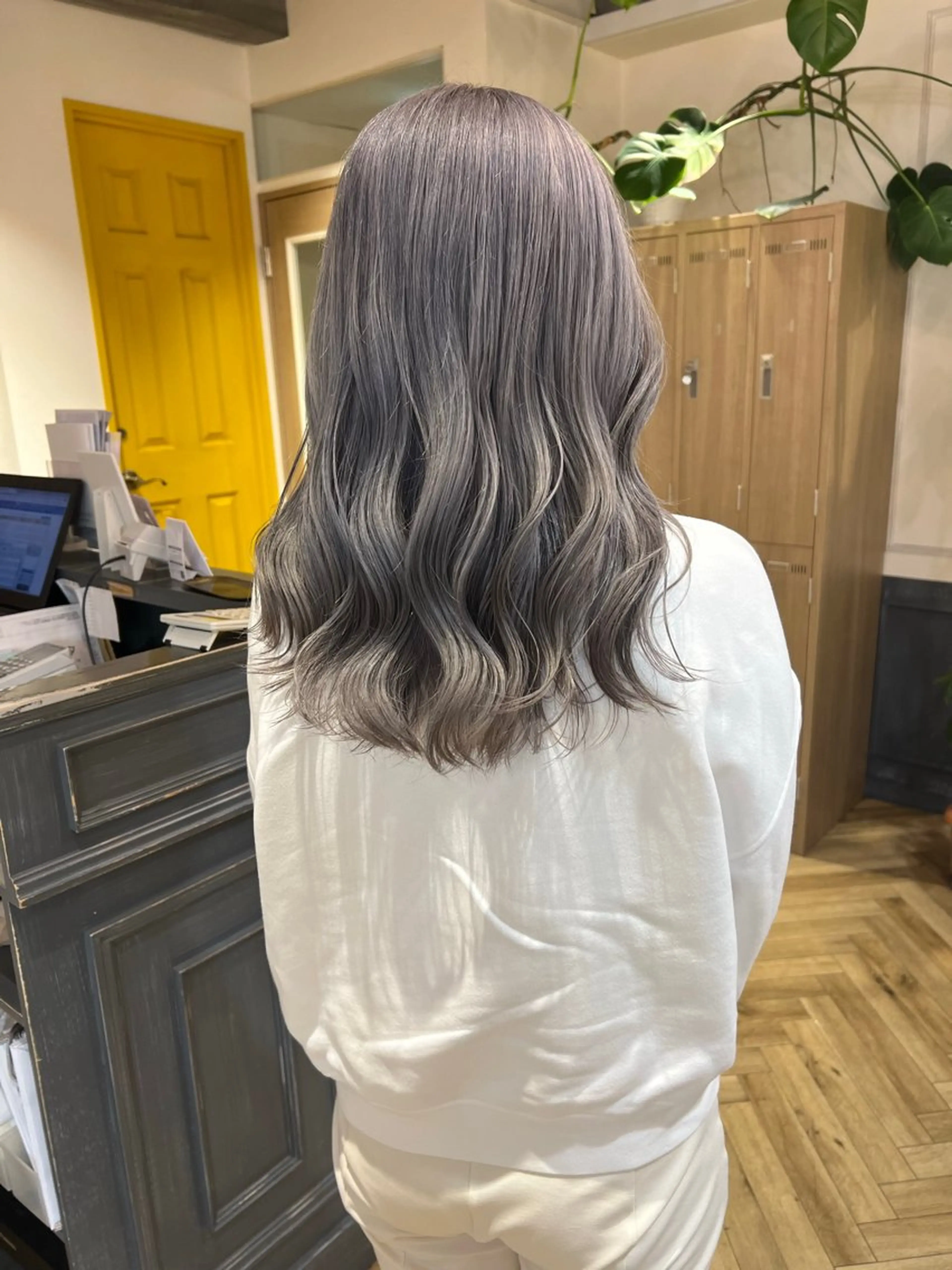 セミロング カラー 艶カラー/韓国顔周り 🎀mamiのヘアスタイル