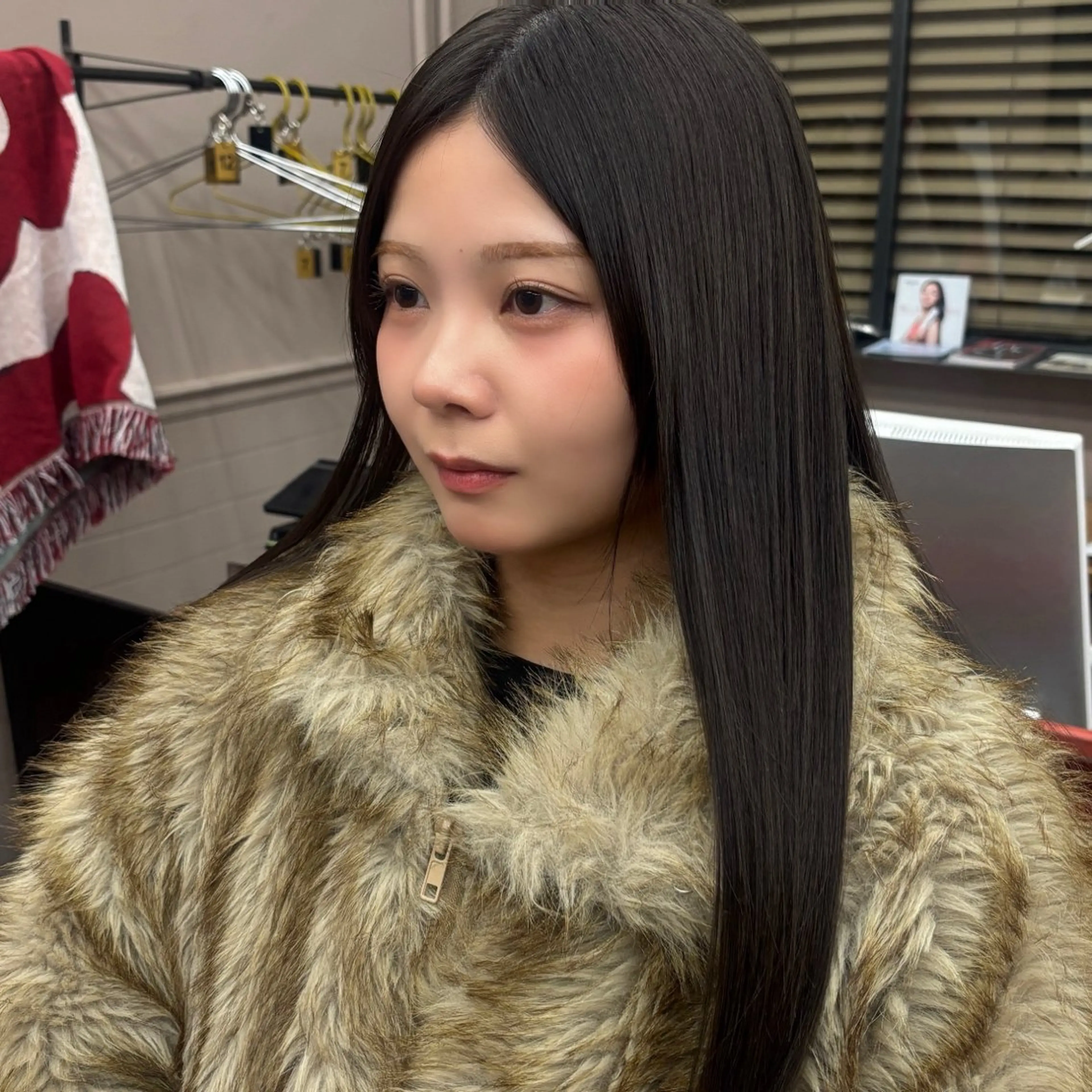 〔u30〕〔火水木日限定〕〘75%off〙ブリーチ無し透明感ワンカラー🪽　Re'lillaトリートメント付きの写真