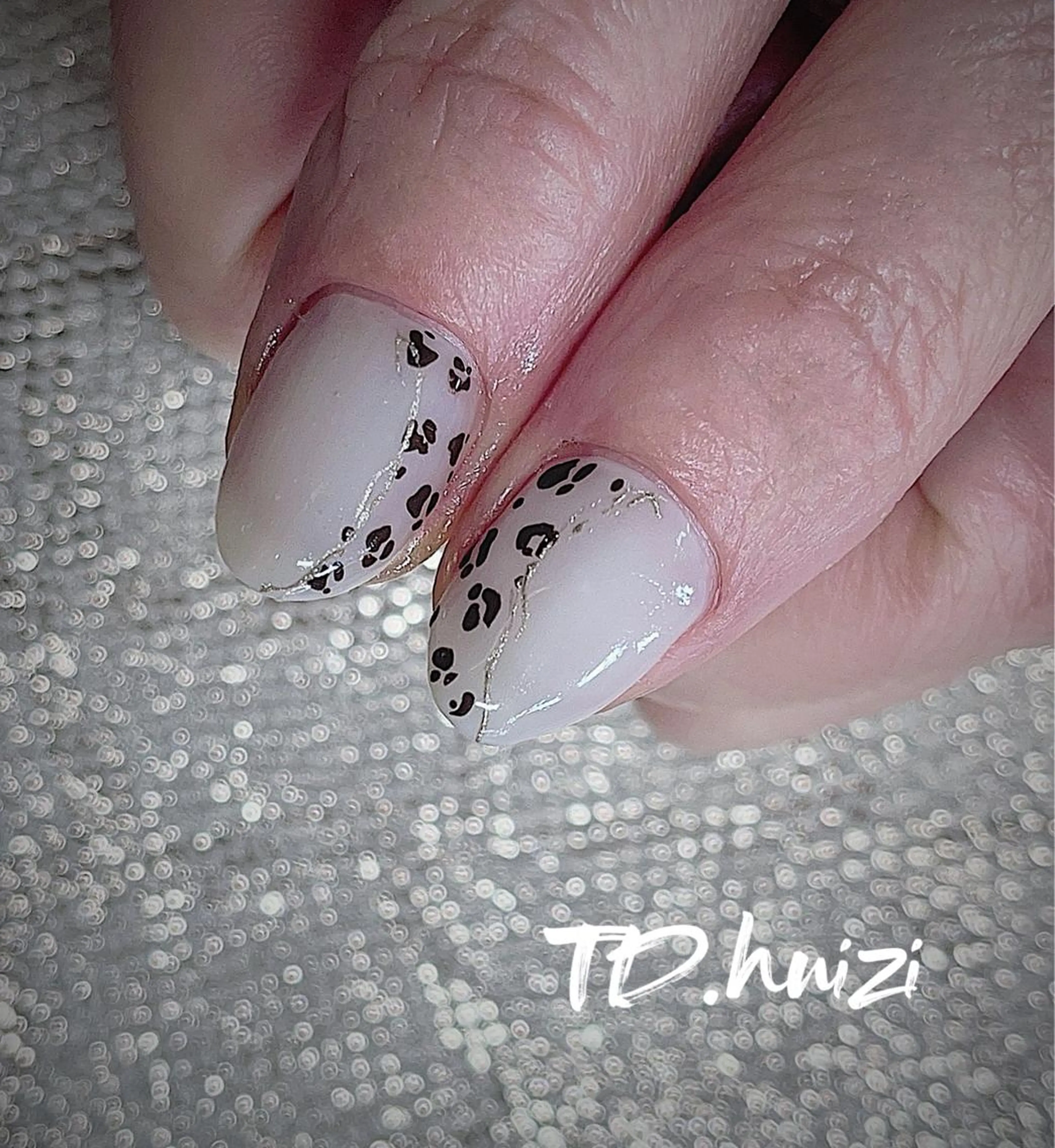 ミディアム めぐみのネイルサロン 惠のネイルデザイン