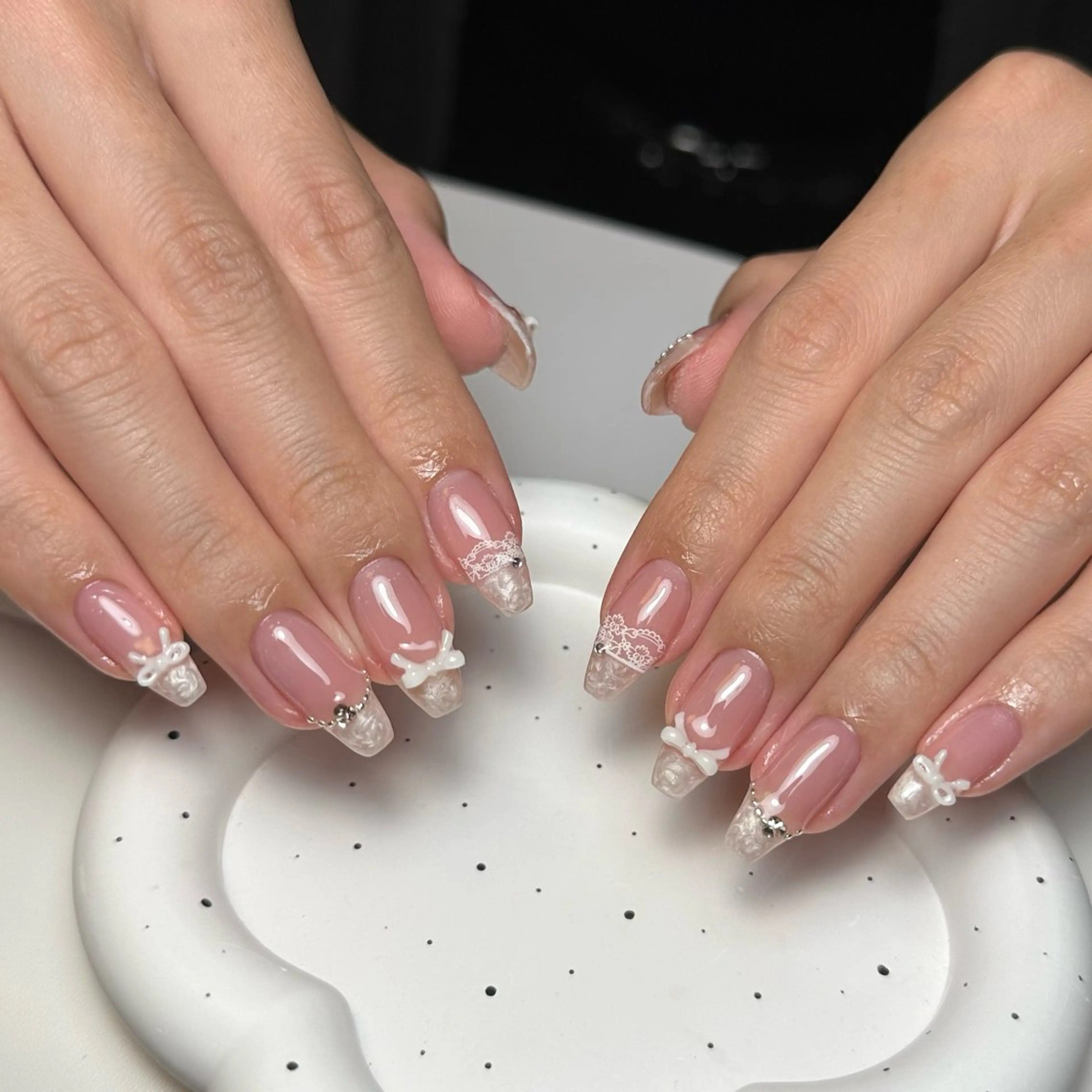 ネイル 長さ出し グラデーション キラキラネイル 韓国ネイル ラメ(グリッター) ハンドネイル ハンドケア Chisa Nail Studio所属・リ リのネイルデザイン