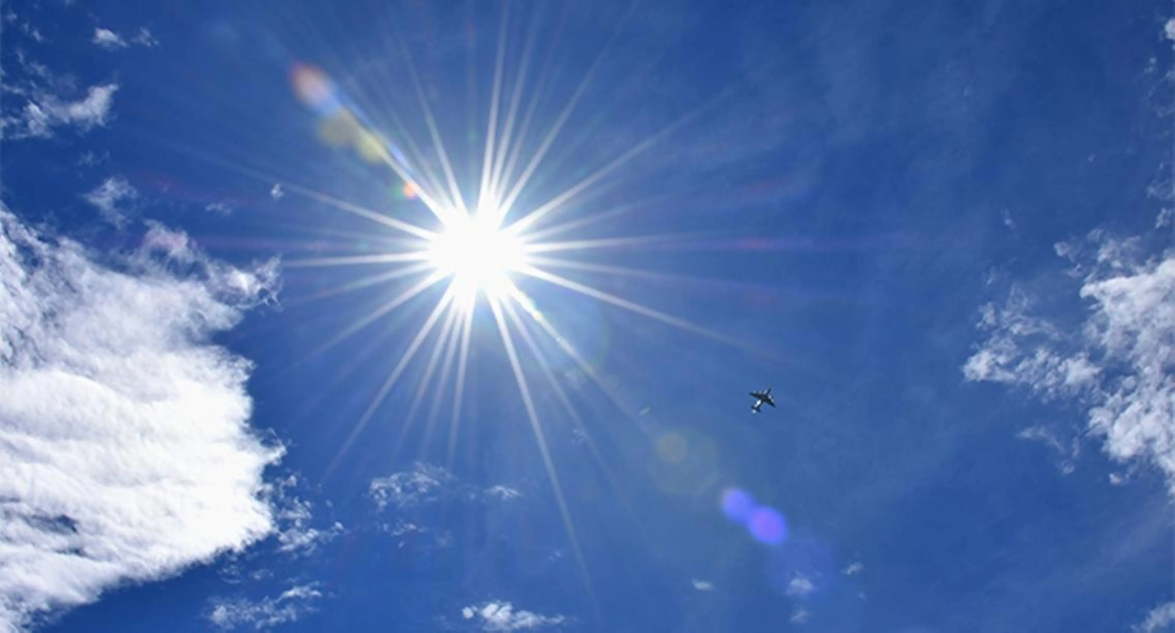 ショート カラー パーマ ヘアアレンジ メンズ キッズ ネイル マツエク・マツパ アイブロウ 学生（メンズ向け） 眉毛ワックス脱毛 学生 小顔カット ジェルネイル Chloe-クロエ- 脱毛/フェイシャルのエステ・リラクイメージ