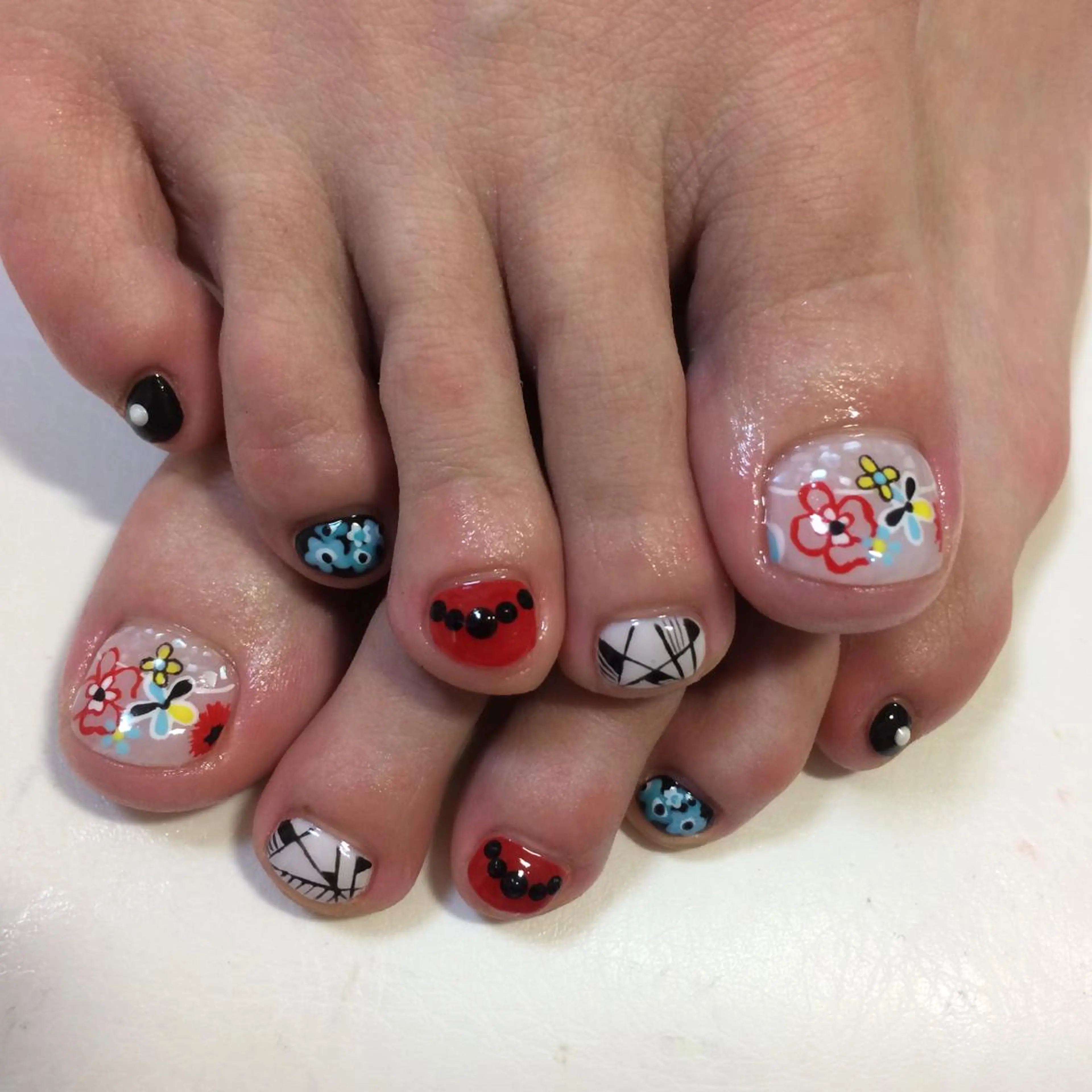 ネイル VIOLUS所属・VIOLUS 関目のネイルデザイン