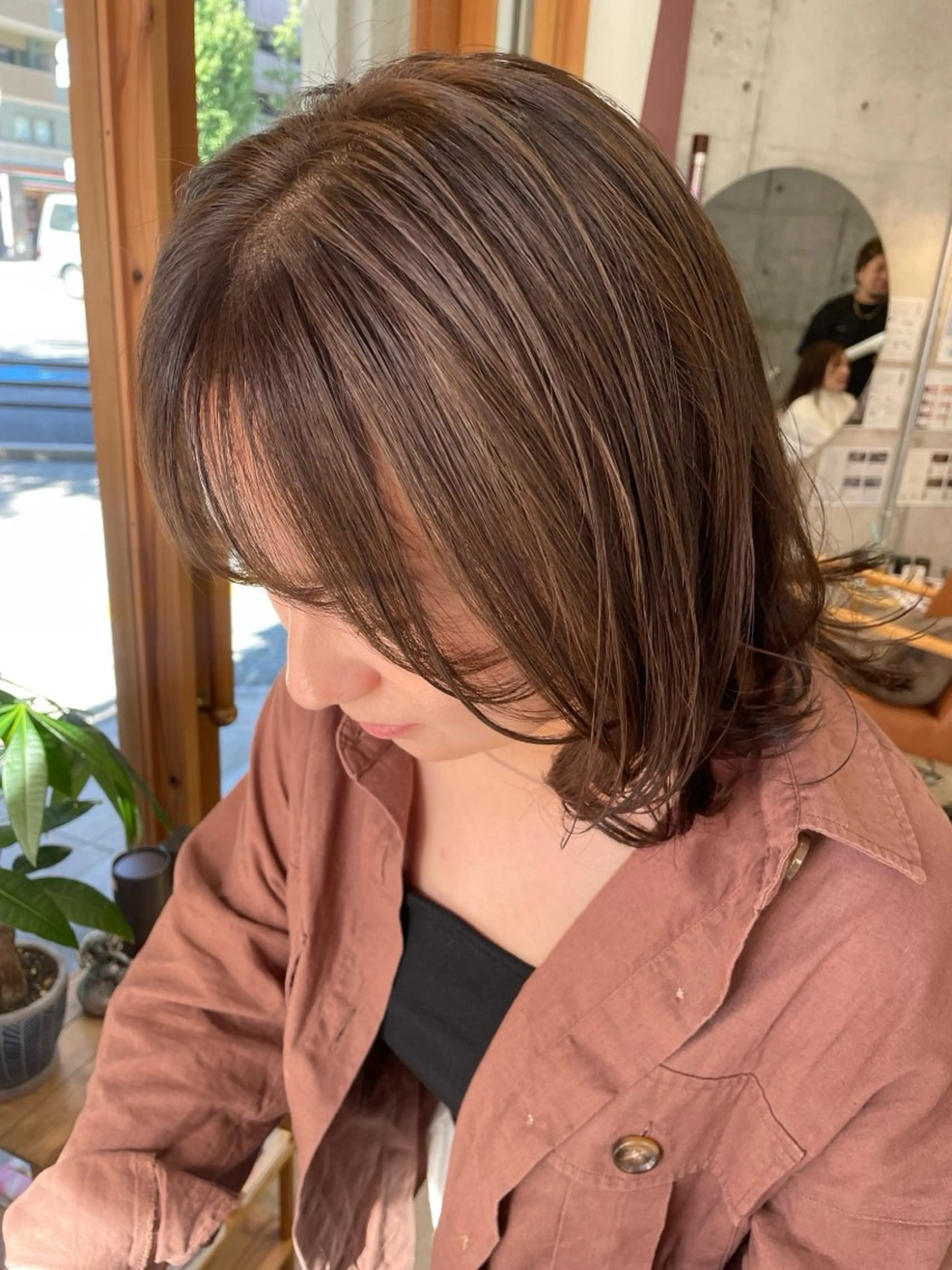 ミディアム カラー カット ヘアカラー トリートメント Kozy  hair design所属・東 史夏のヘアスタイル