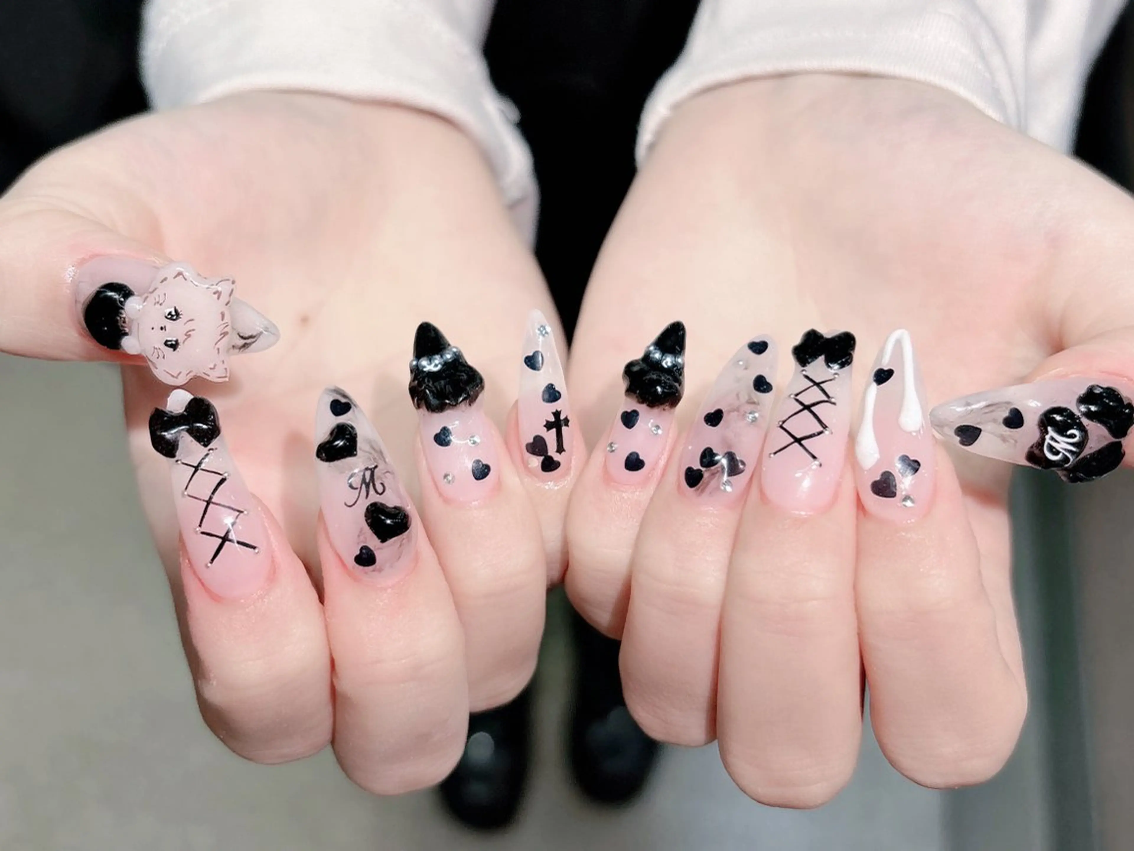 ネイル キラキラネイル スカルプネイル ハンドネイル MoMoA Nail ネイル長さ出し専門店のネイルデザイン