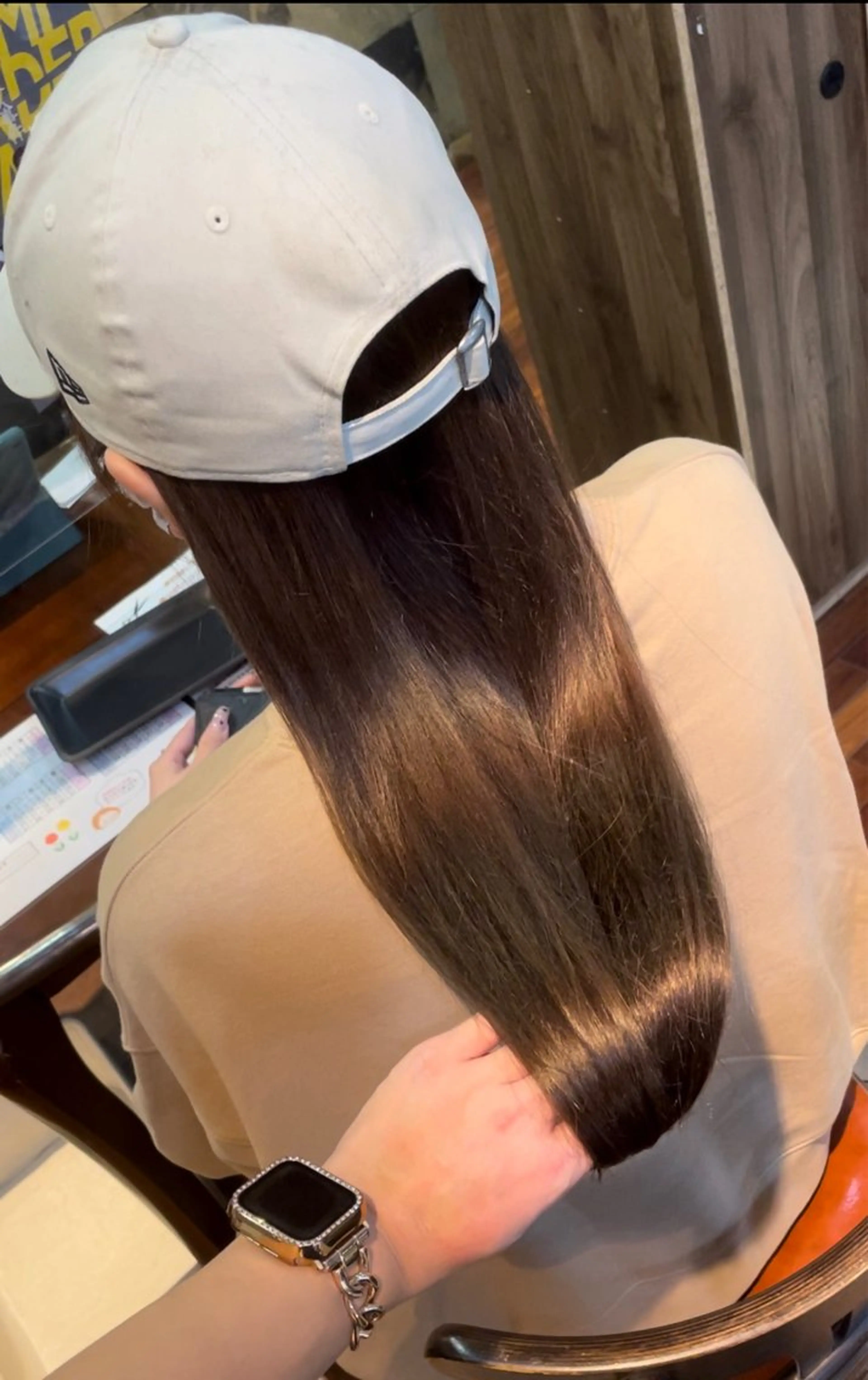 ロング カラー ブラウンカラー チョコレートブラウン 福見 美保のヘアスタイル