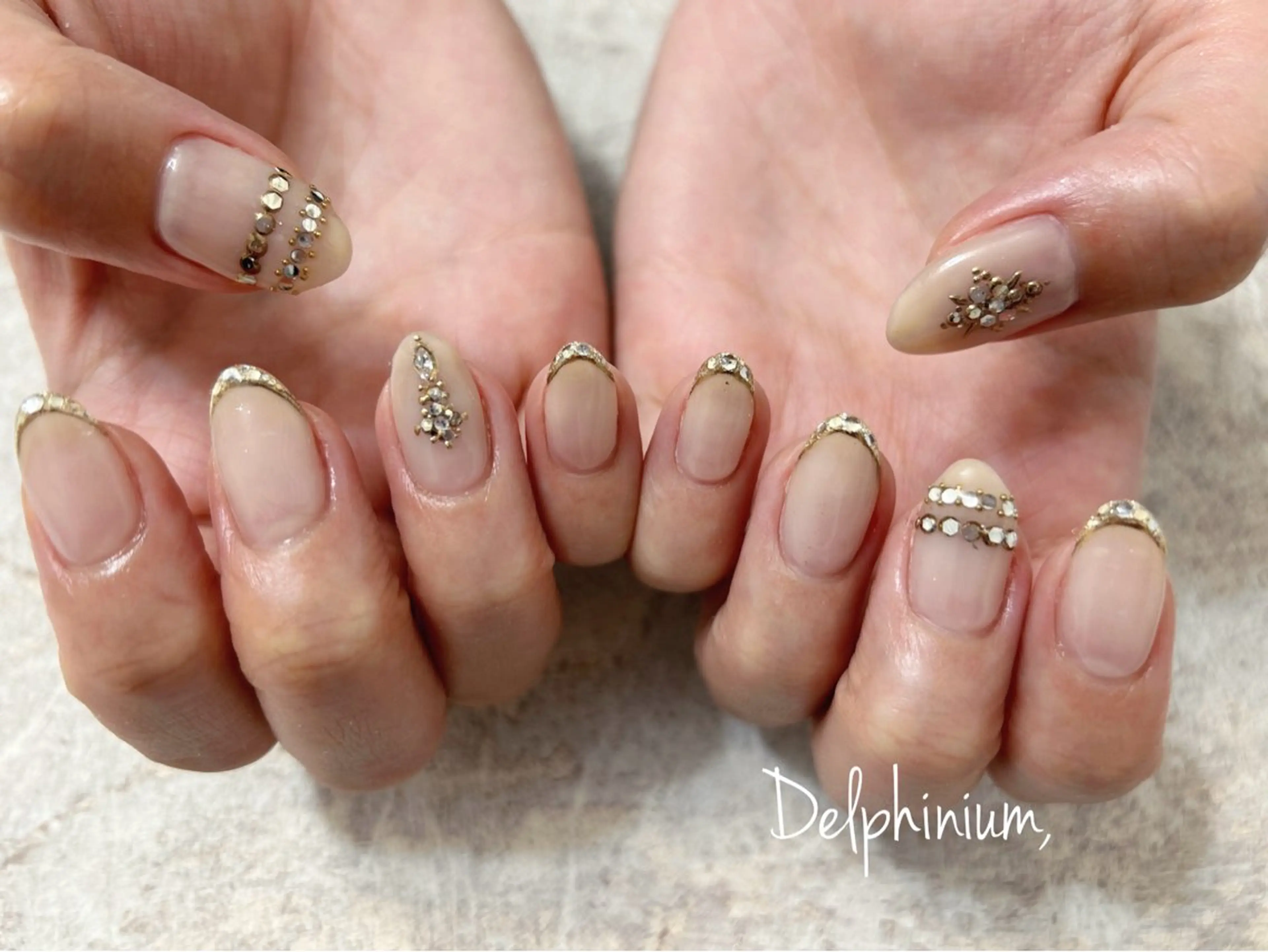 ネイル アートネイル キラキラネイル ミラーネイル ストーンネイル ハンドネイル 岡本 友恵のネイルデザイン