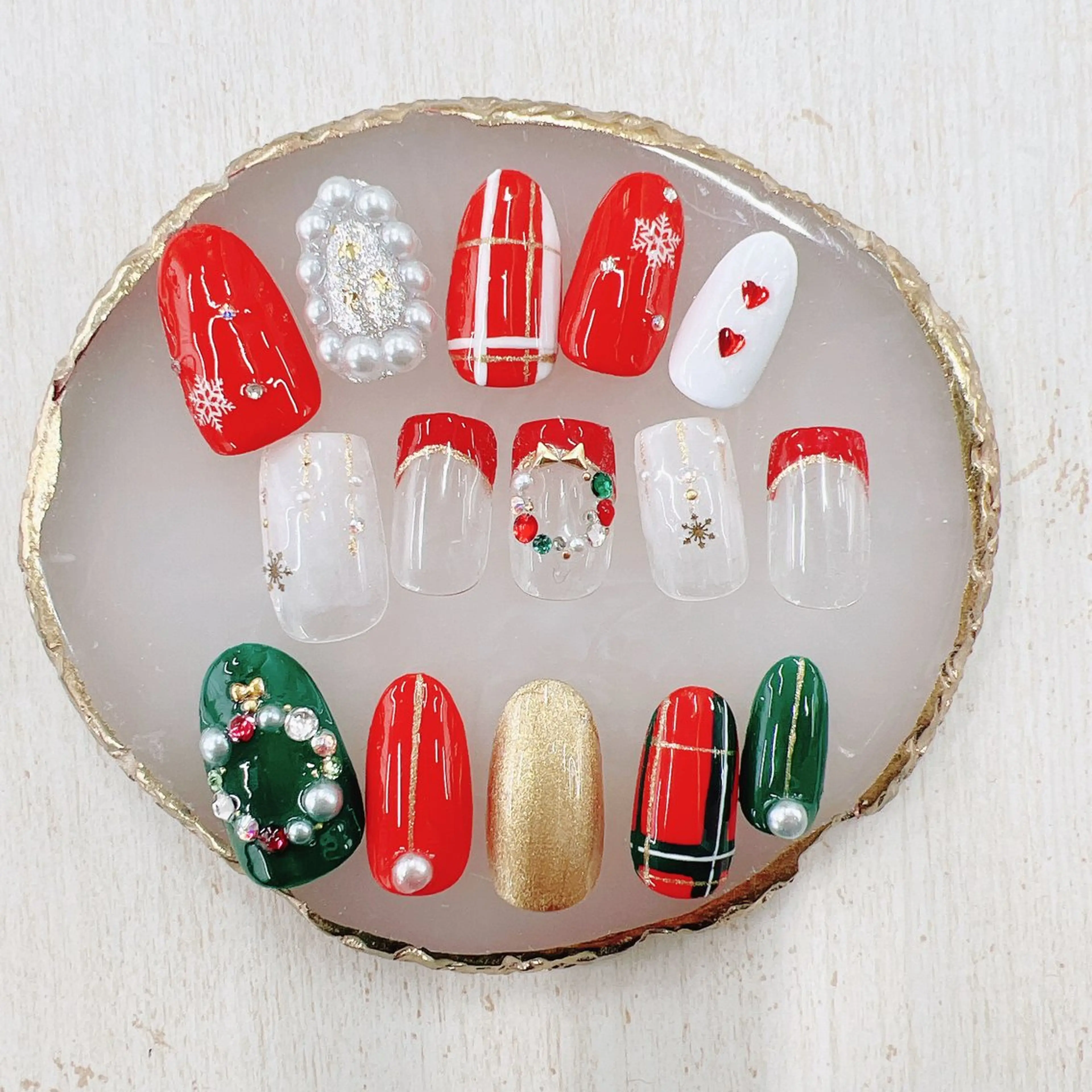 ネイル ハンドネイル Minion所属・北浦和minion YUKIのマツエク・マツパデザイン