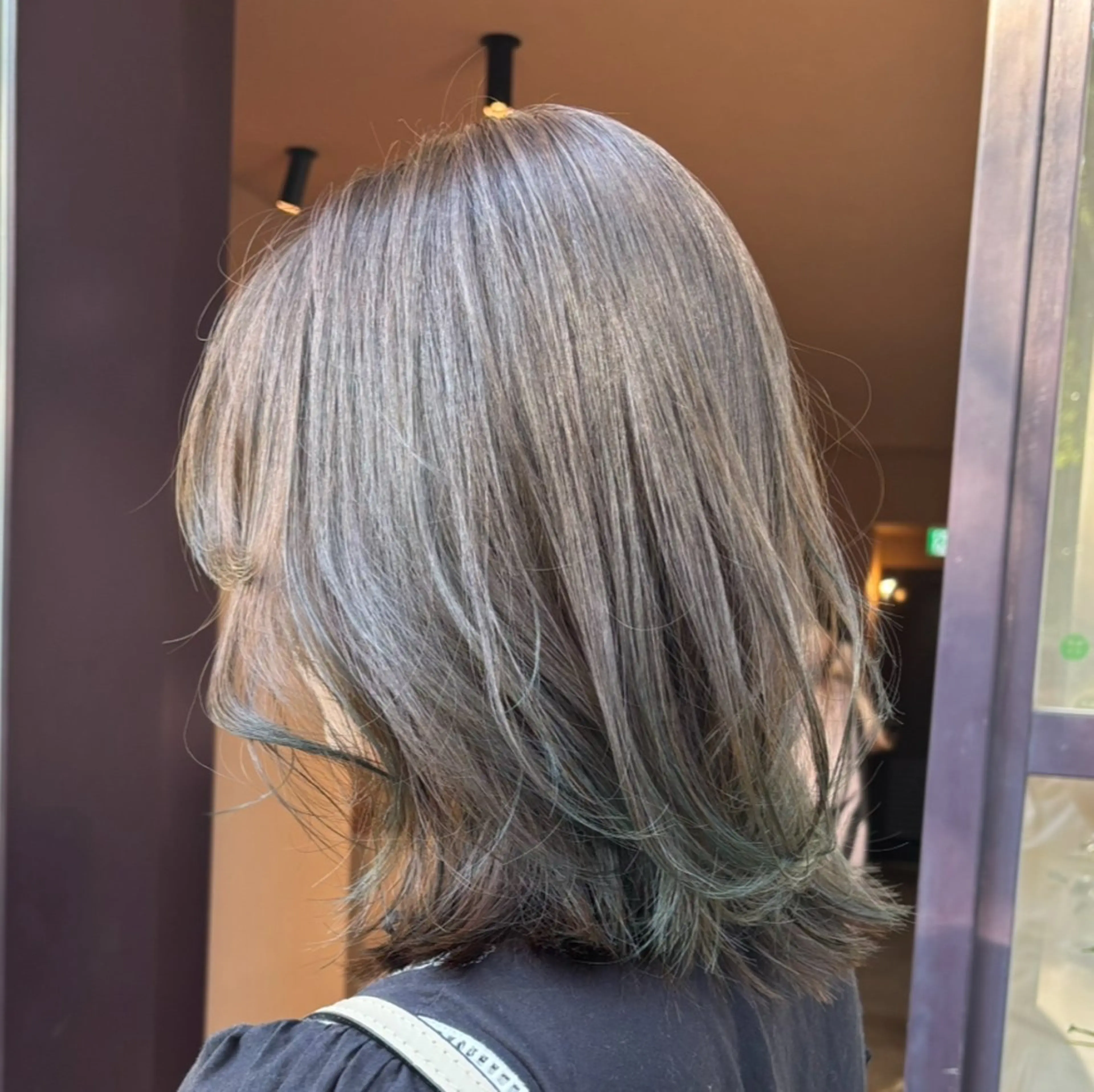 ミディアム カラー アディクシーカラー ベージュカラー 透明感カラー グレージュ オリーブベージュ カット ヘアカラー トリートメント やまぐち もえかのヘアスタイル