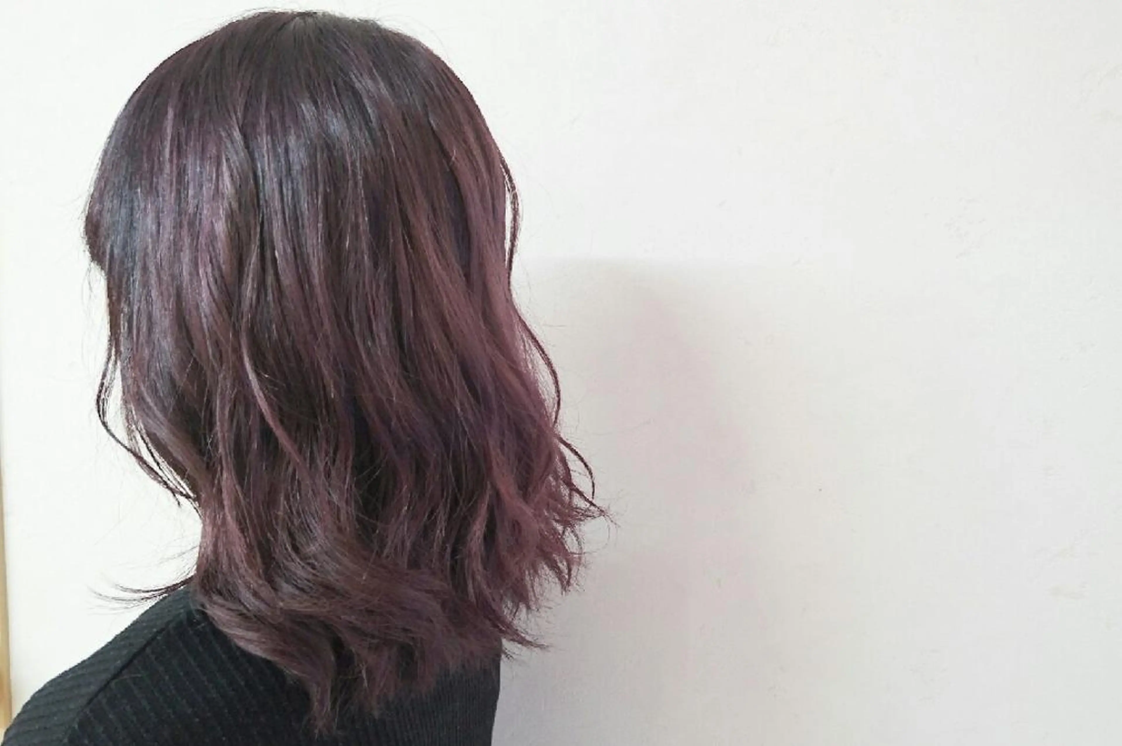 ミディアム カラー ピンクカラー バイオレットカラー 透明感ハイライト◎ 伊藤夏海のヘアスタイル