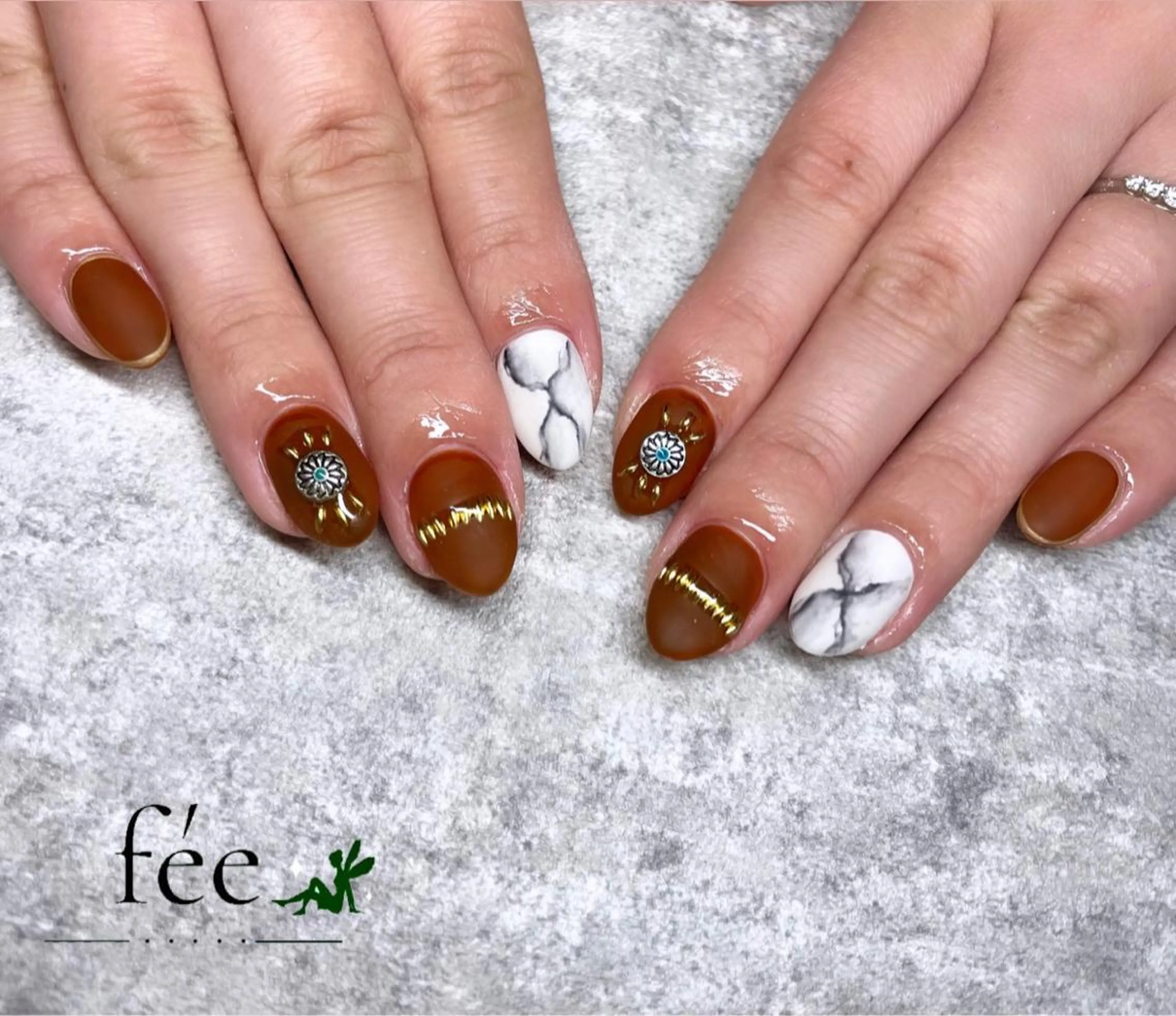 ネイル フットネイル ジェルネイル 韓国ネイル マグネットネイル ミラーネイル ハンドネイル nail salon fee（フィー）のネイルデザイン