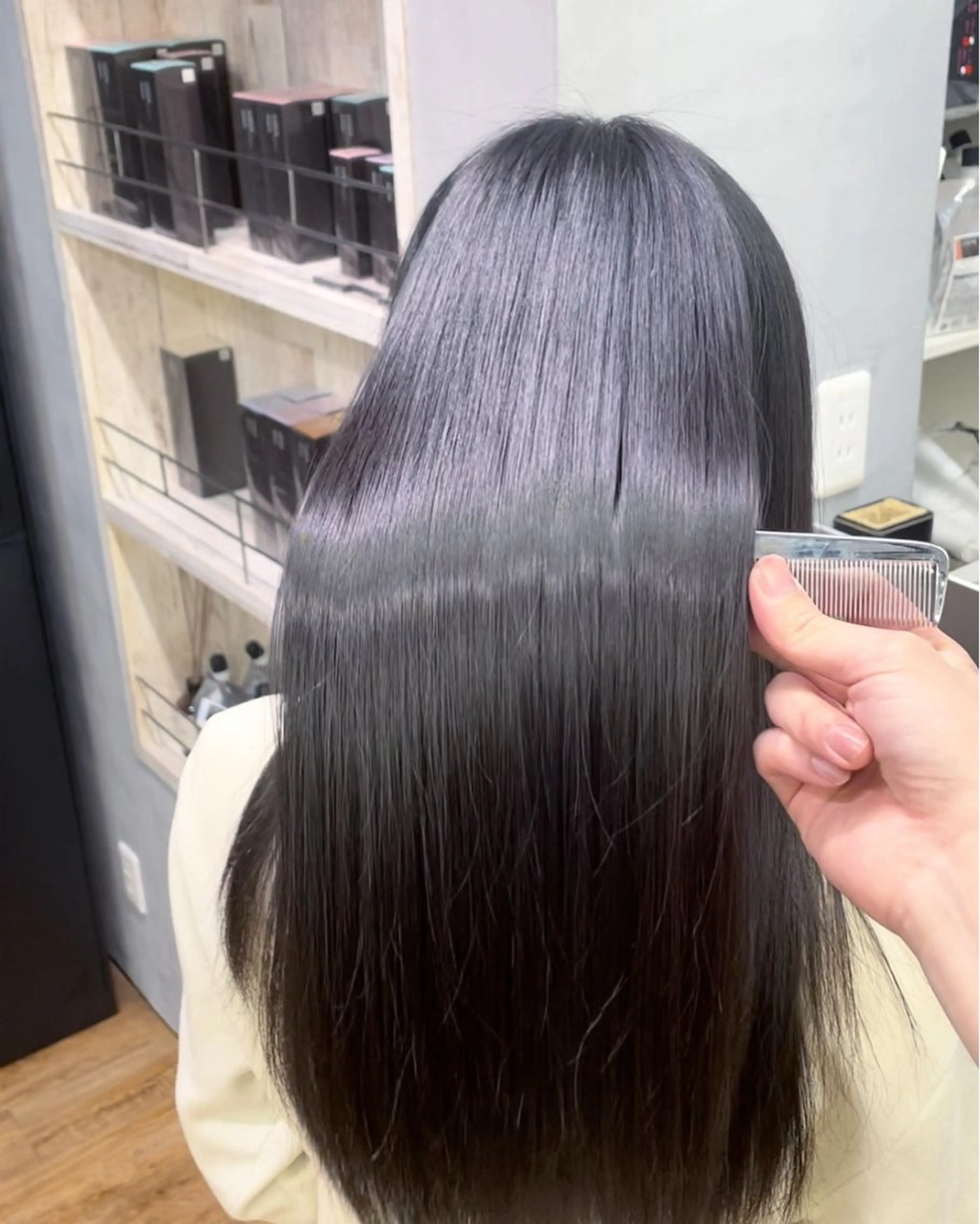 ロング 髪質改善 gite KOHOKU所属・髪質改善レイヤー/ 雨のヘアスタイル