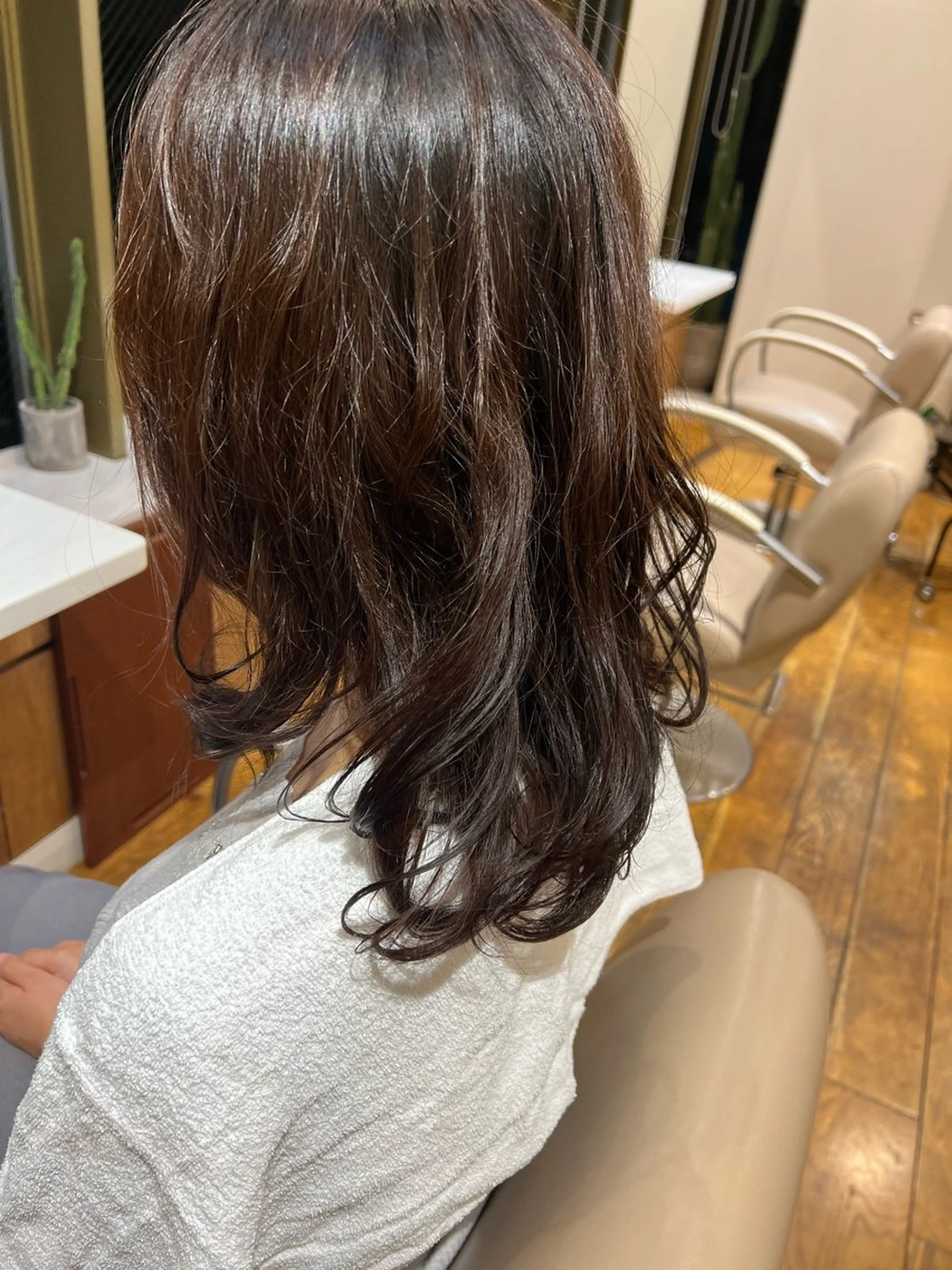 ミディアム 村中 逸紀のヘアスタイル