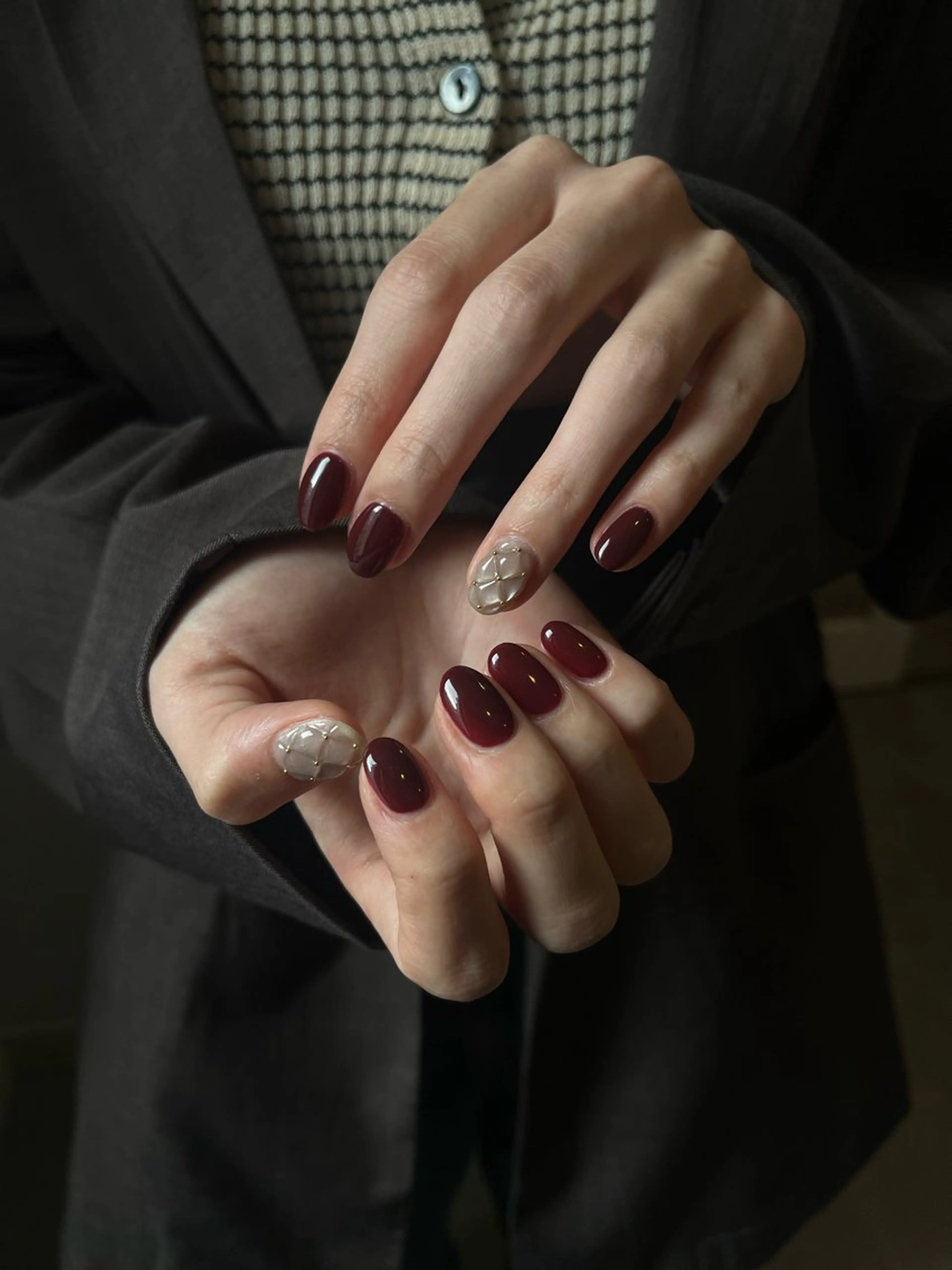 ネイル ハンドネイル +vico 堀江店所属・中西 春那のネイルデザイン