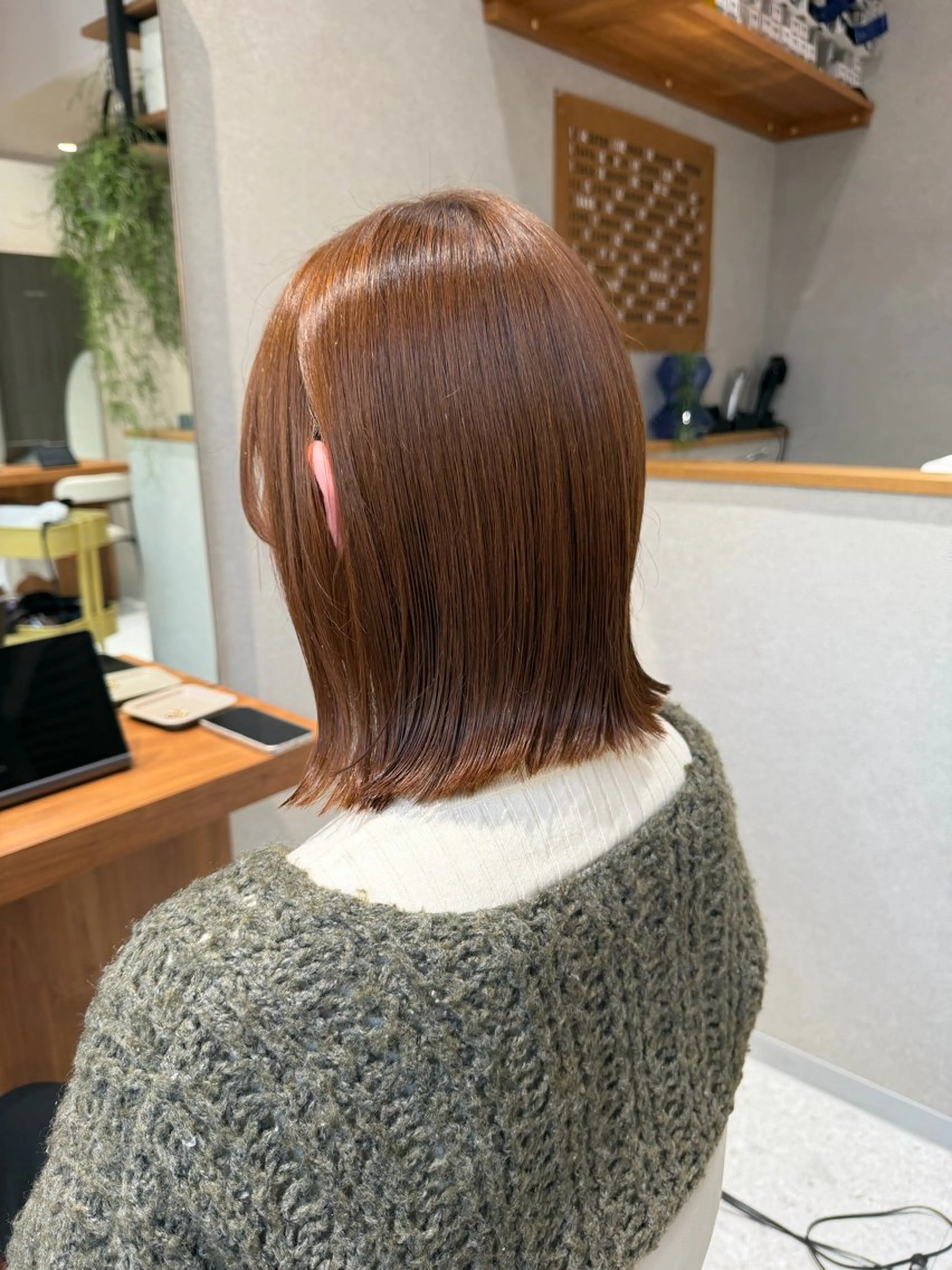 ミディアム 切りっぱなしボブ ボブ カット トリートメント LOVESTOIKE 井上つぐみ/透明感のヘアスタイル