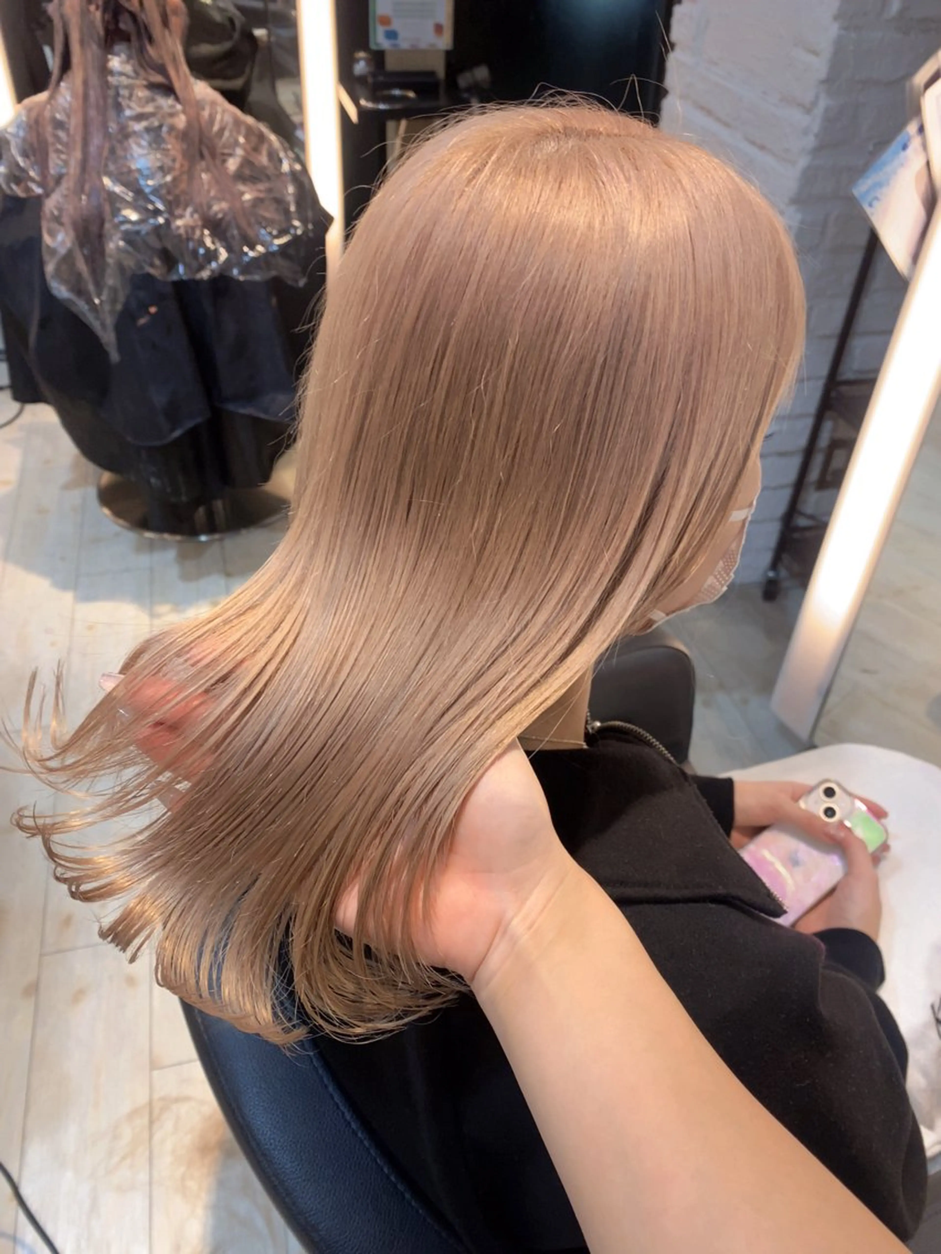 【9月の当日限定価格】根元が気になる方へ🇰🇷カット＋リタッチブリーチ➕オンカラー➕トリートメントの写真