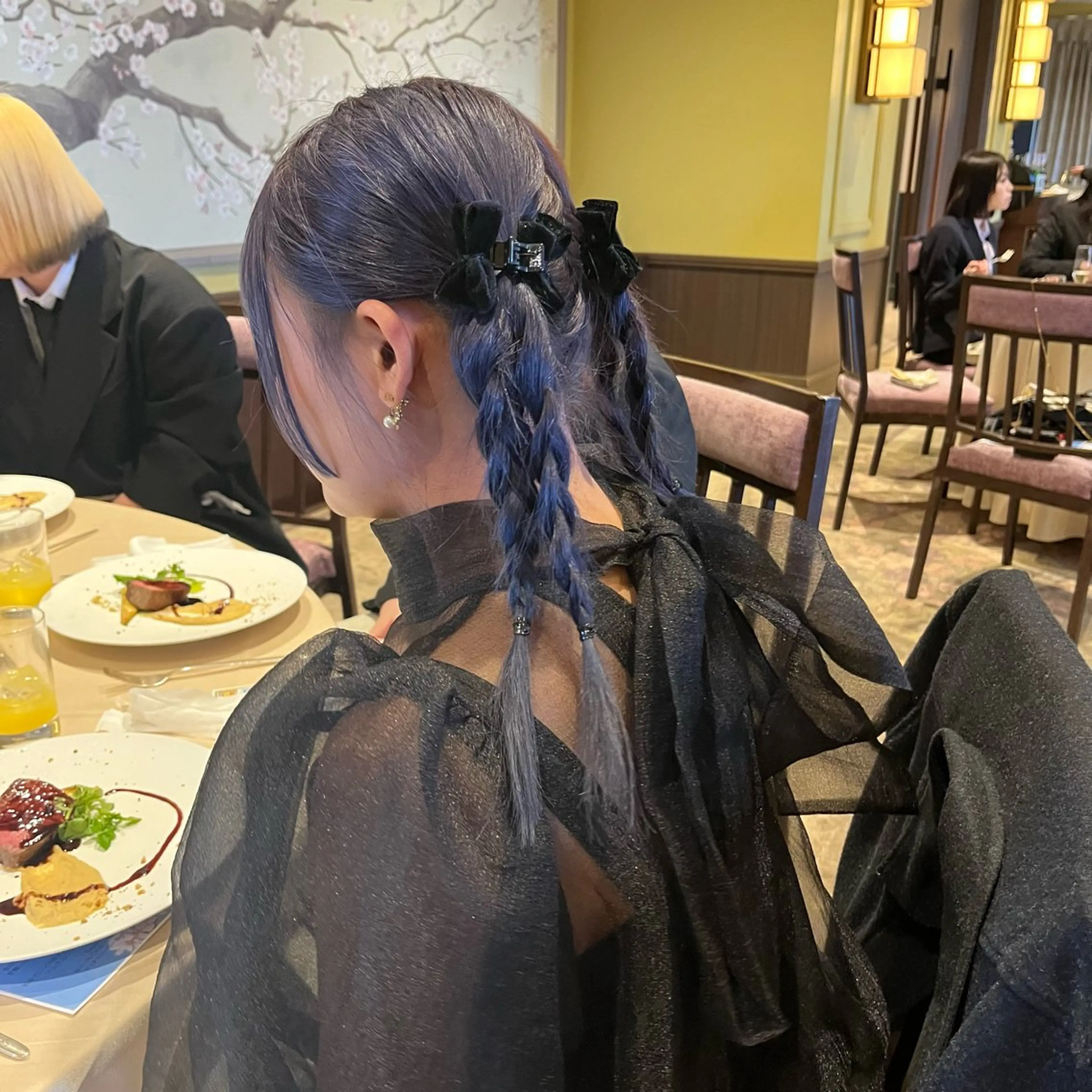 ミディアム CYM【シィム】所属・カラー/エクステ 🤍ルナのヘアスタイル