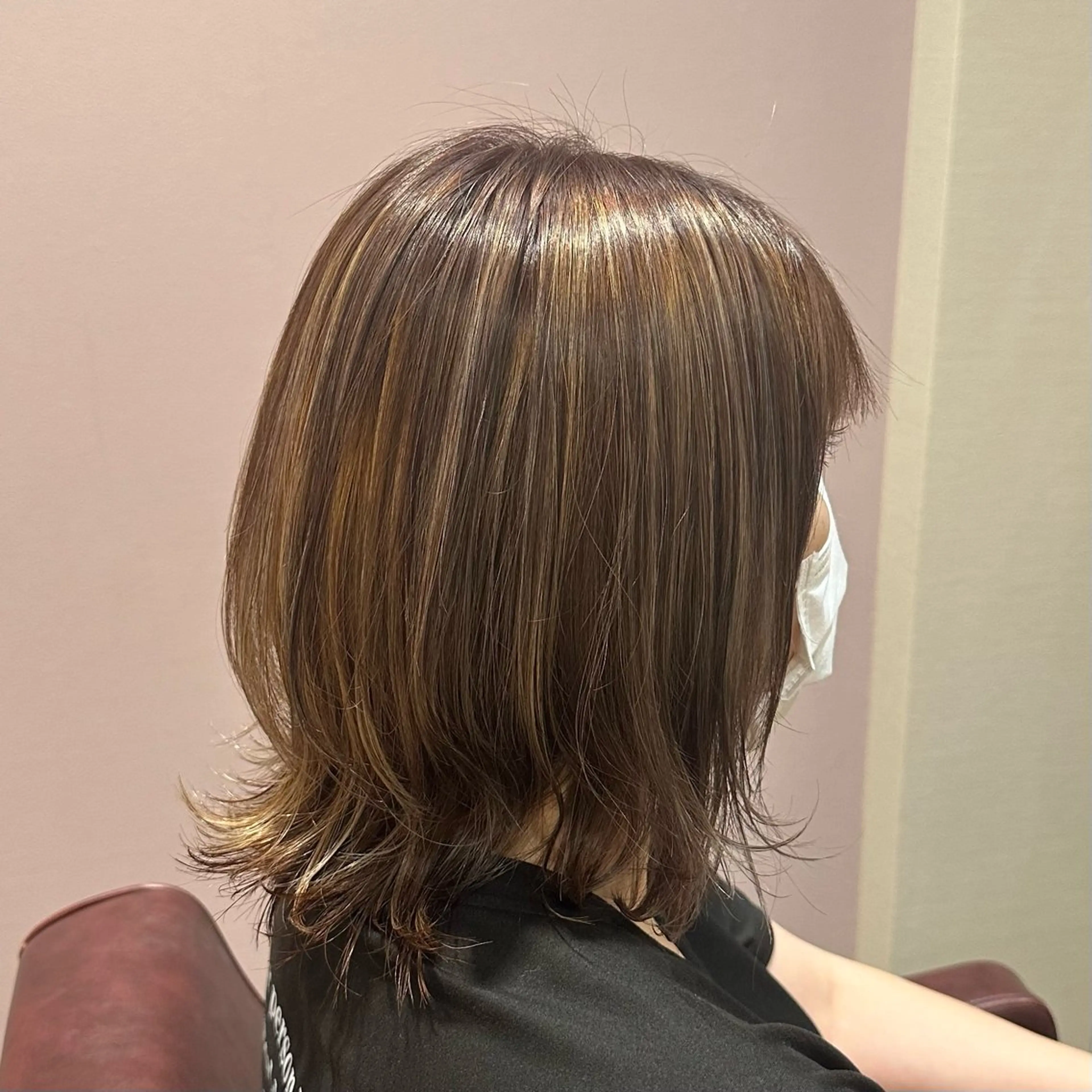 ミディアム カラー ハイライトカラー くびれヘア ハイライト くびれレイヤー レイヤーカット カット ヘアカラー トリートメント 柔らかいcolor ￤韓国￤🩰マユ🩰のヘアスタイル