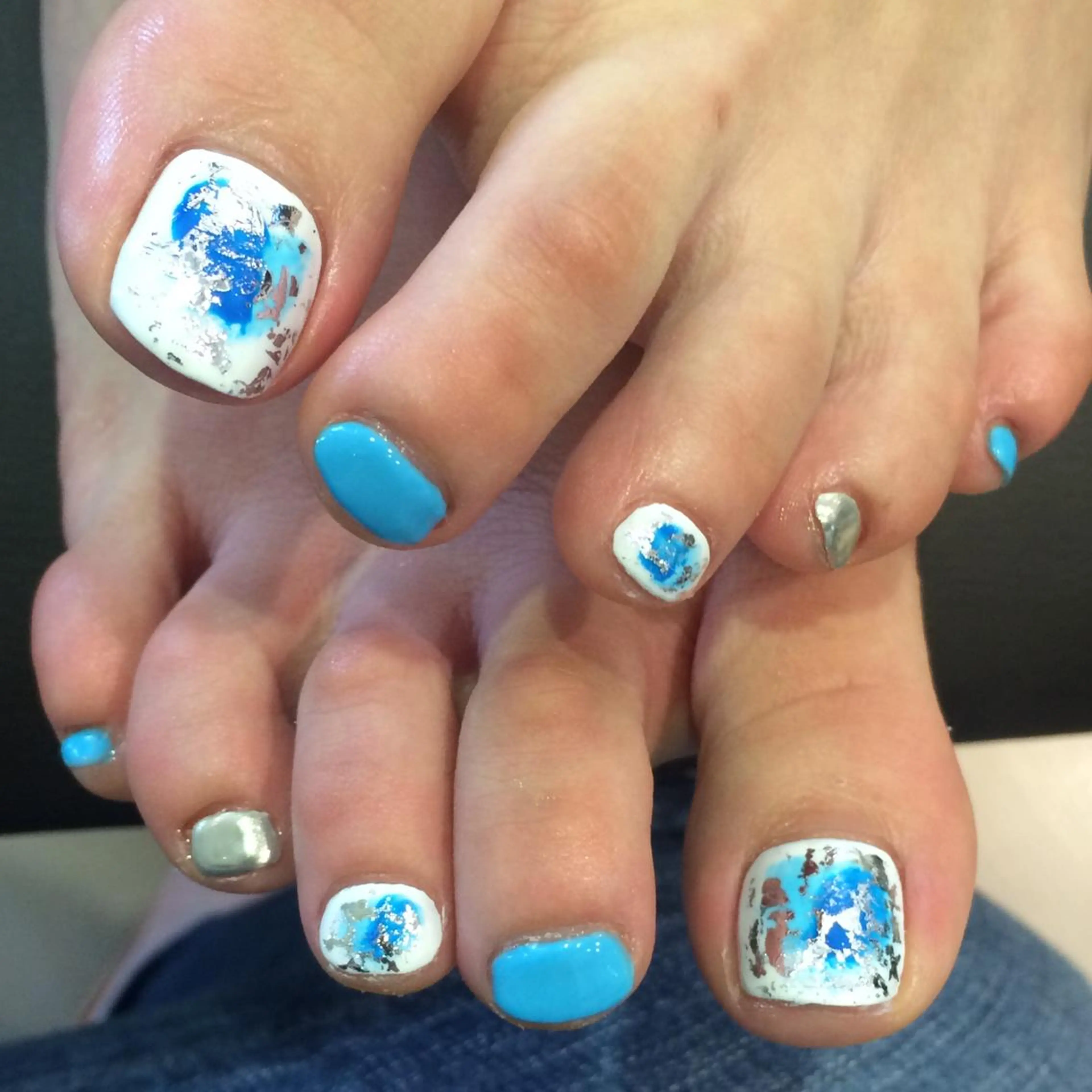 ネイル フットネイル シルバー M nail はやまうららのネイルデザイン