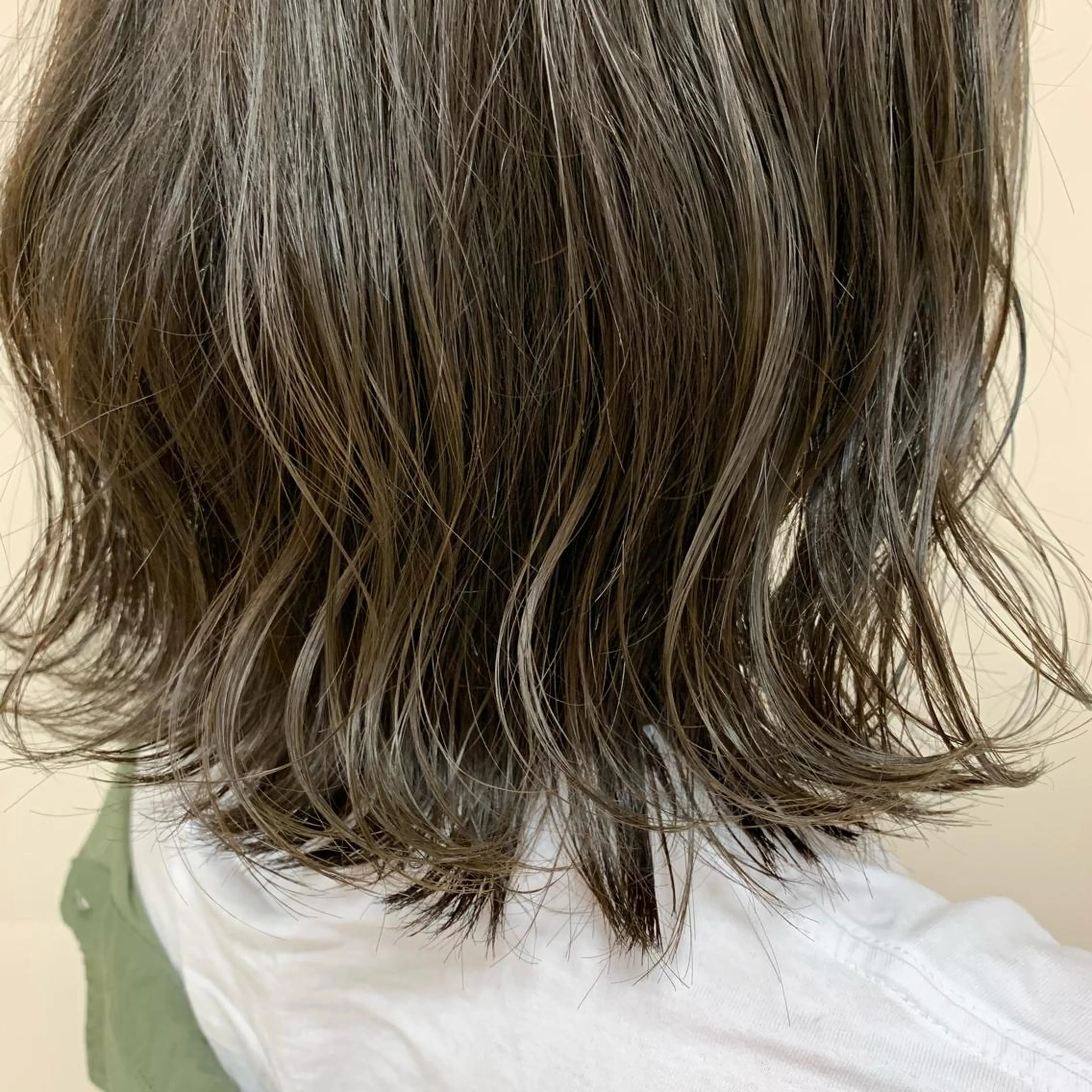 ミディアム カラー ヘアアレンジ カット ヘアカラー トリートメント 【Sweep】おじま のぞみのヘアスタイル