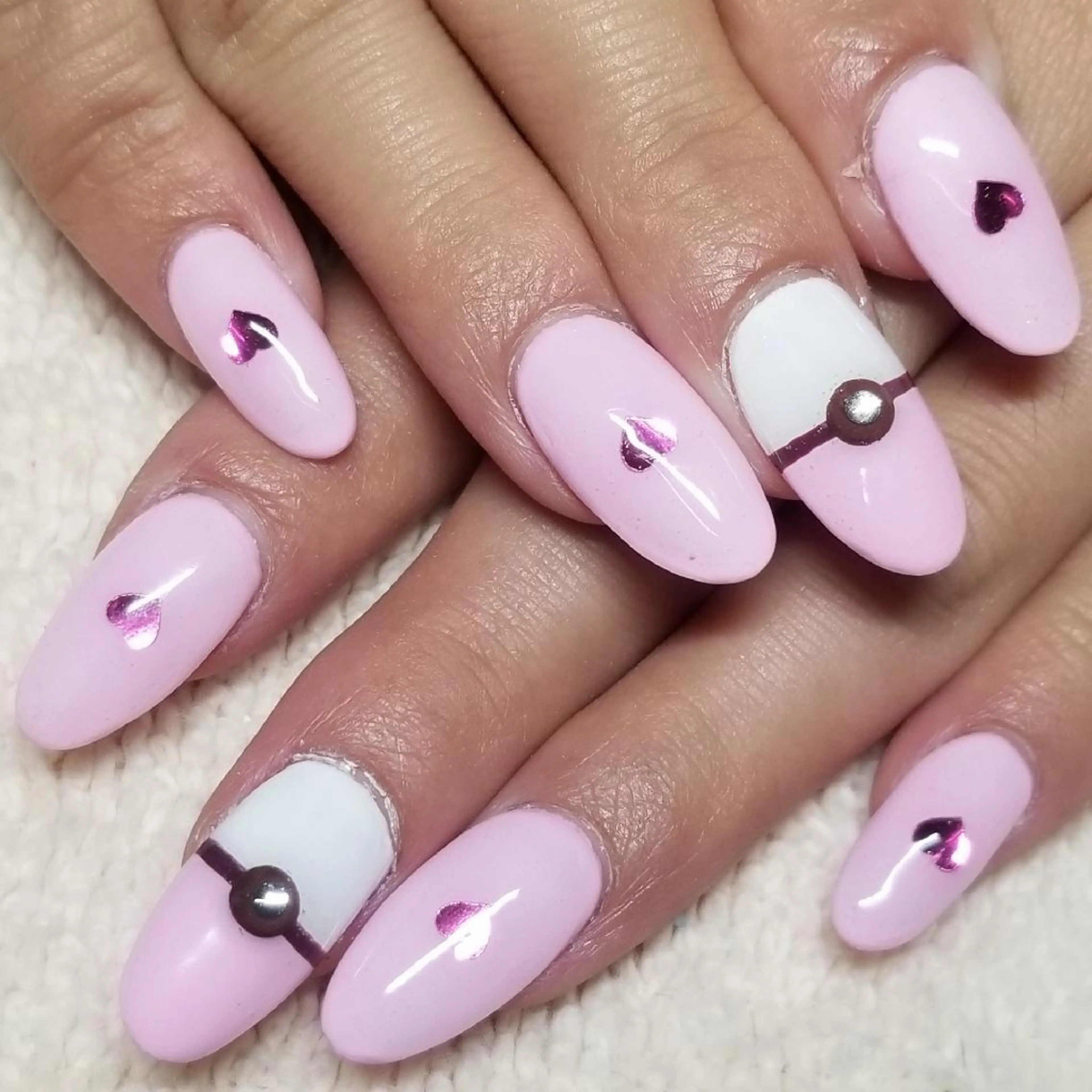 ネイル ハート ホログラムネイル パステルネイル ピンク ハンドネイル よしだ ひろきのネイルデザイン