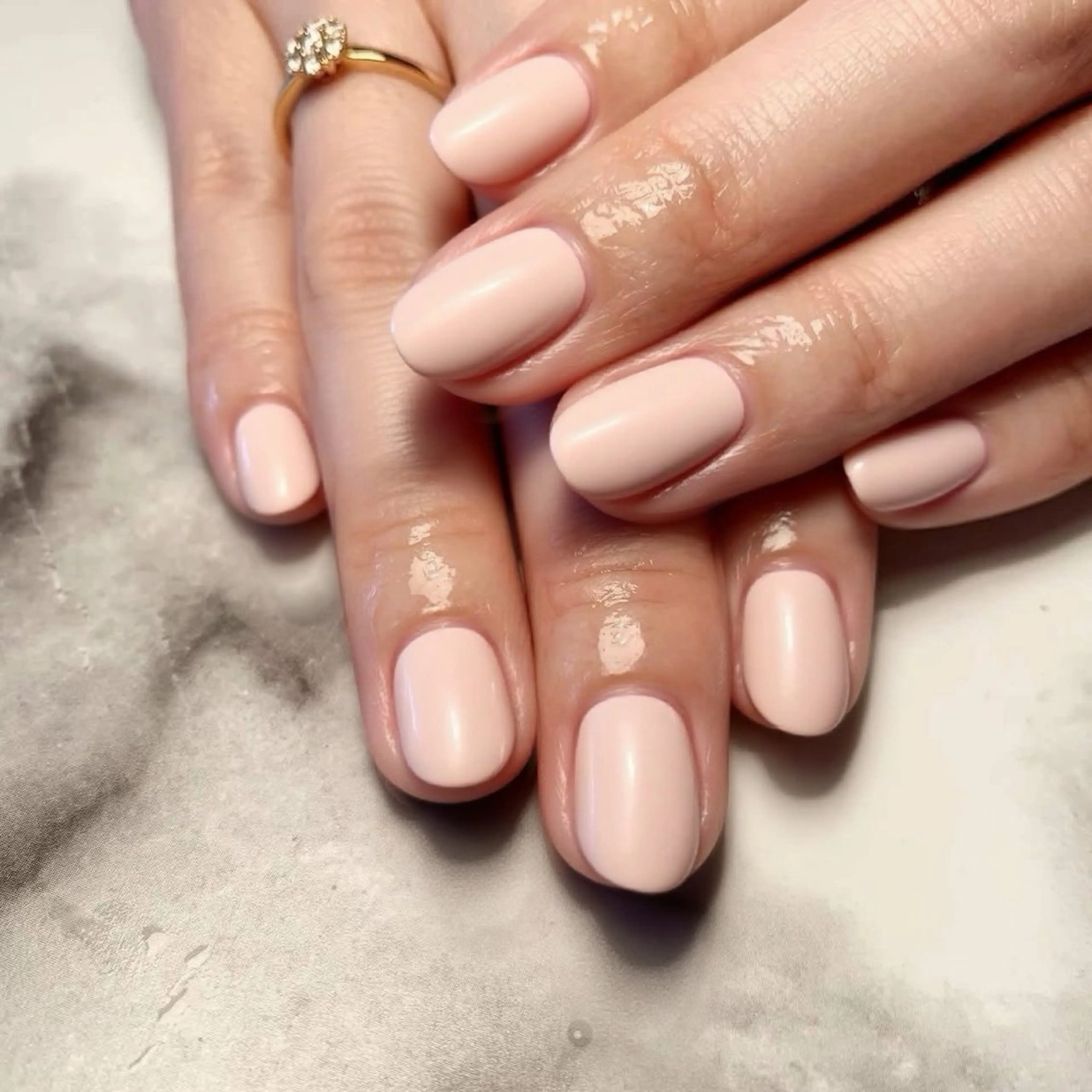 ネイル ワンカラーネイル シンプルネイル ハンドケア Min.Nail  Salon所属・Min. Nail Salonのネイルデザイン