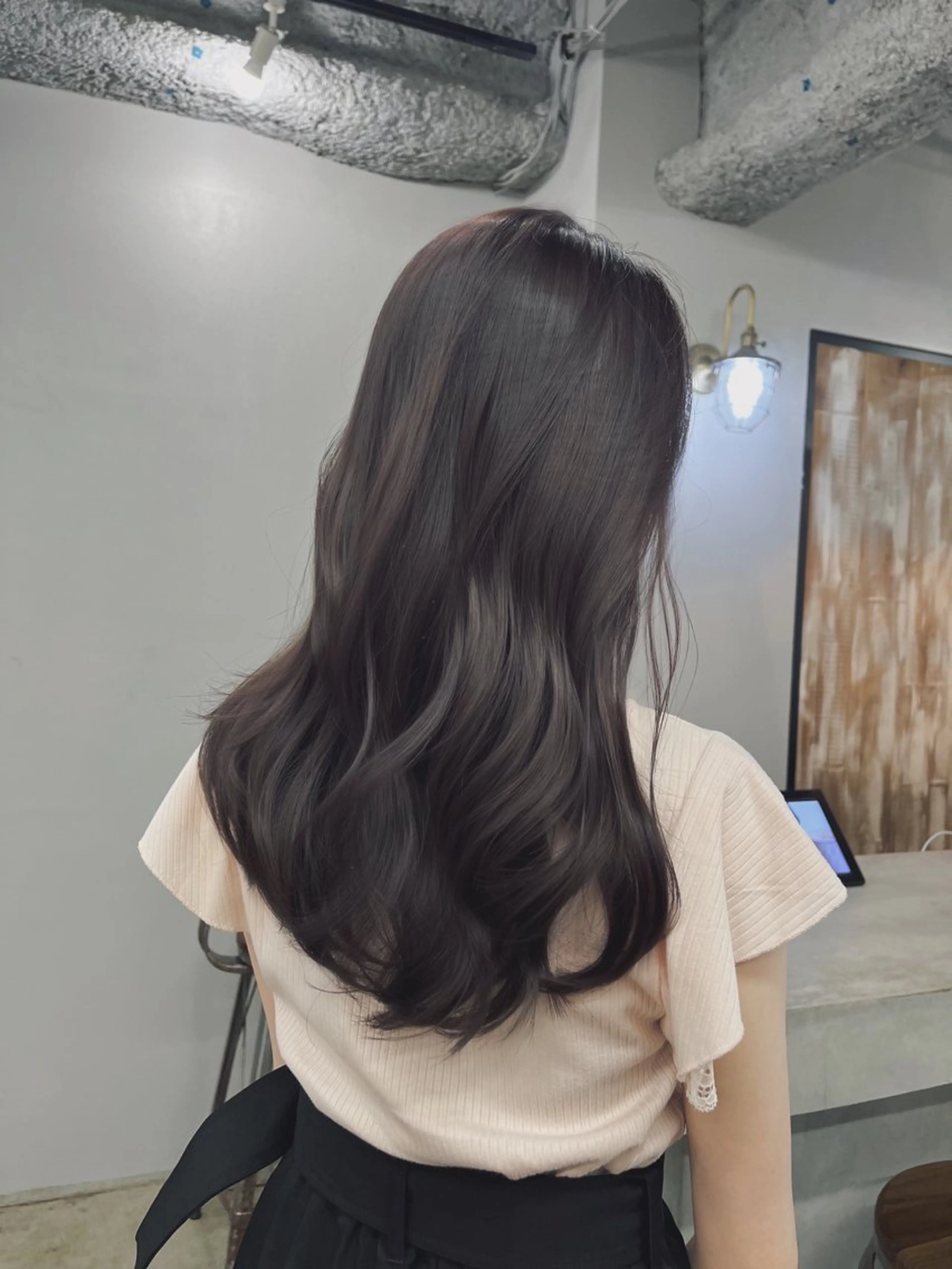 ロング カラー グレージュ ラベンダーカラー ラベンダーグレージュ ラベンダーグレー くびれヘア カット ヘアカラー トリートメント ヘアセット 韓国ヘア🫧 KAZUTOのヘアスタイル