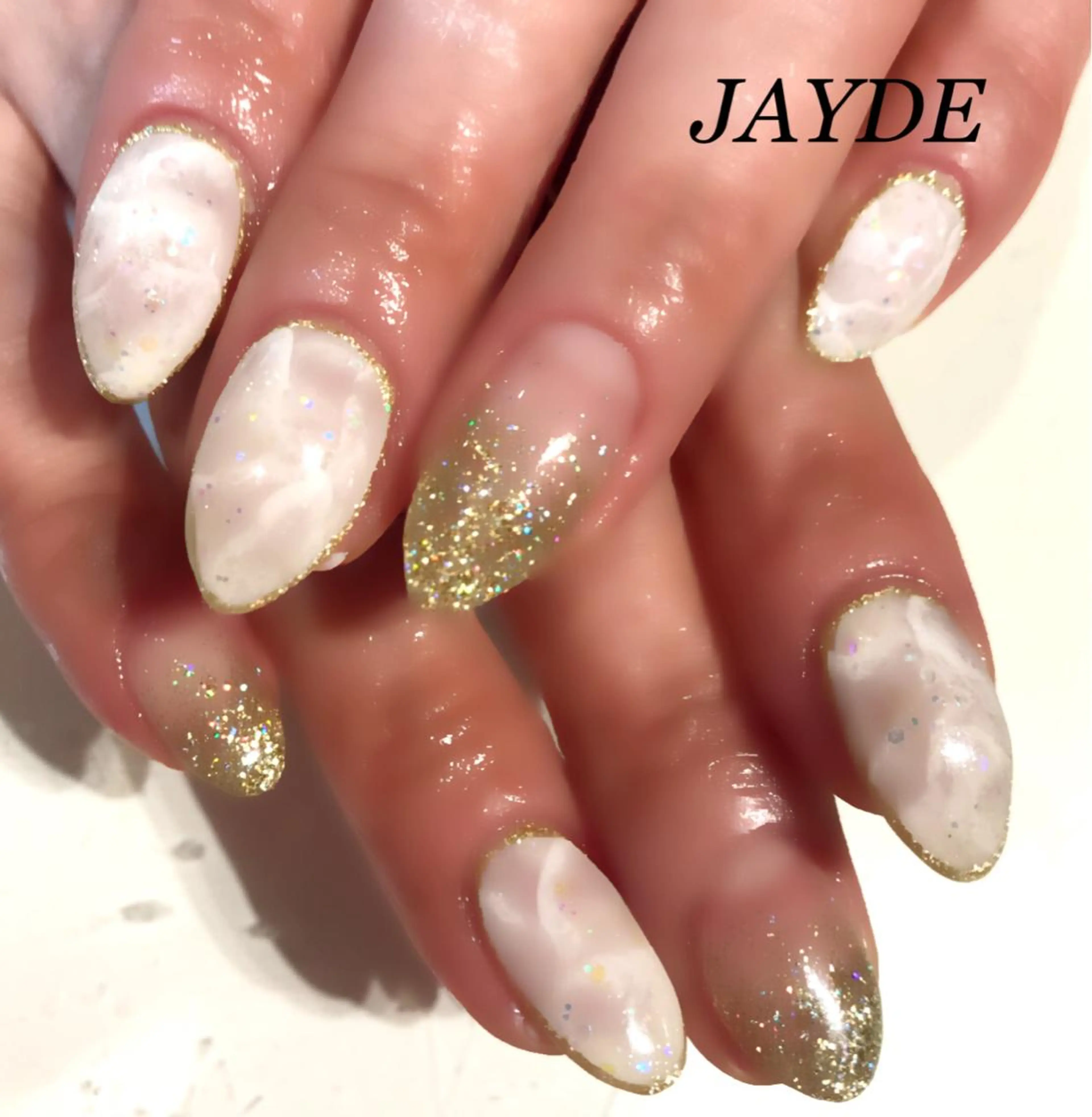 ネイル 大理石ネイル(マーブル) ホワイト JAYDE ジェイドのマツエク・マツパデザイン