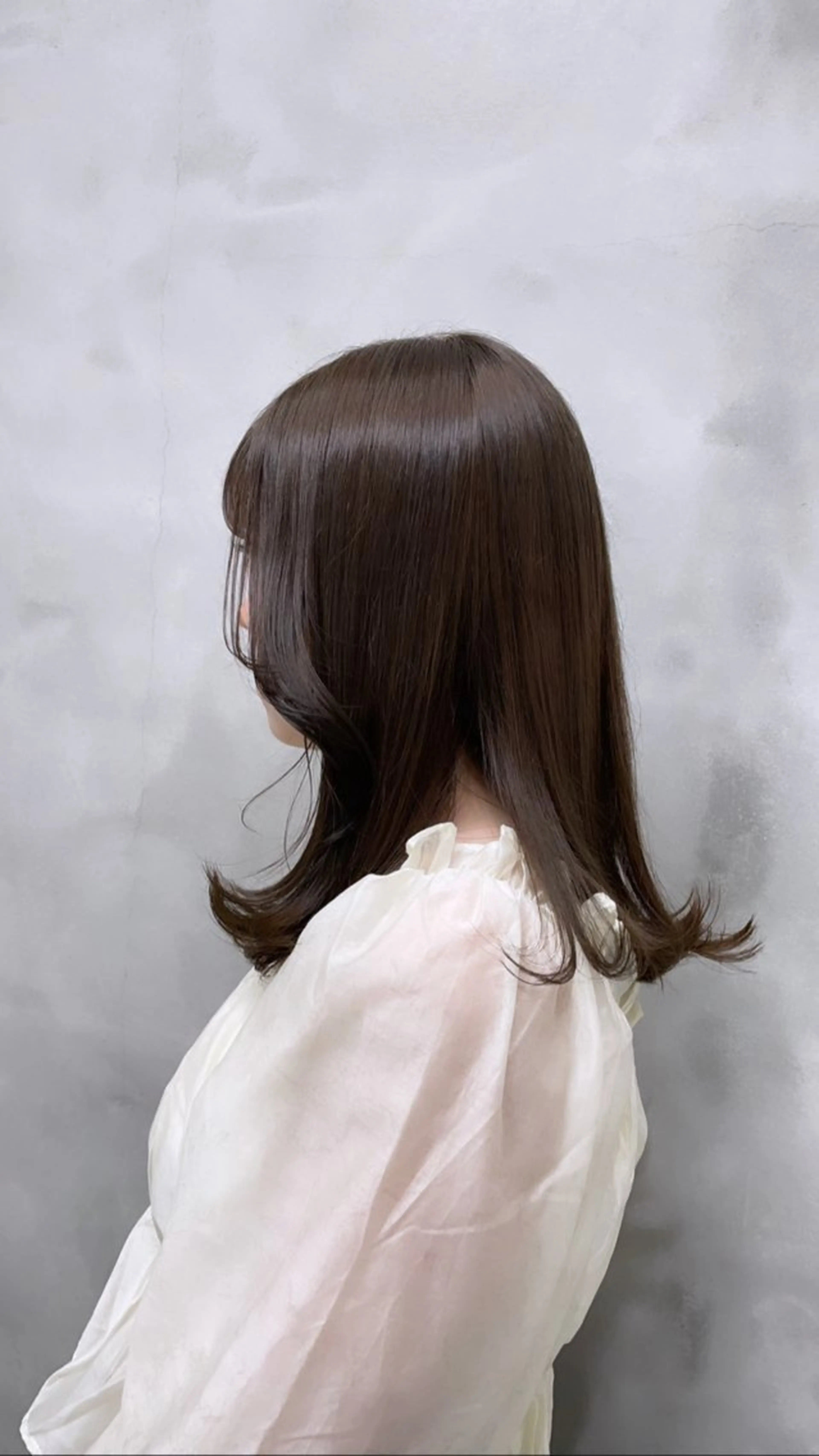 ミディアム カラー 山本 佳奈のヘアスタイル