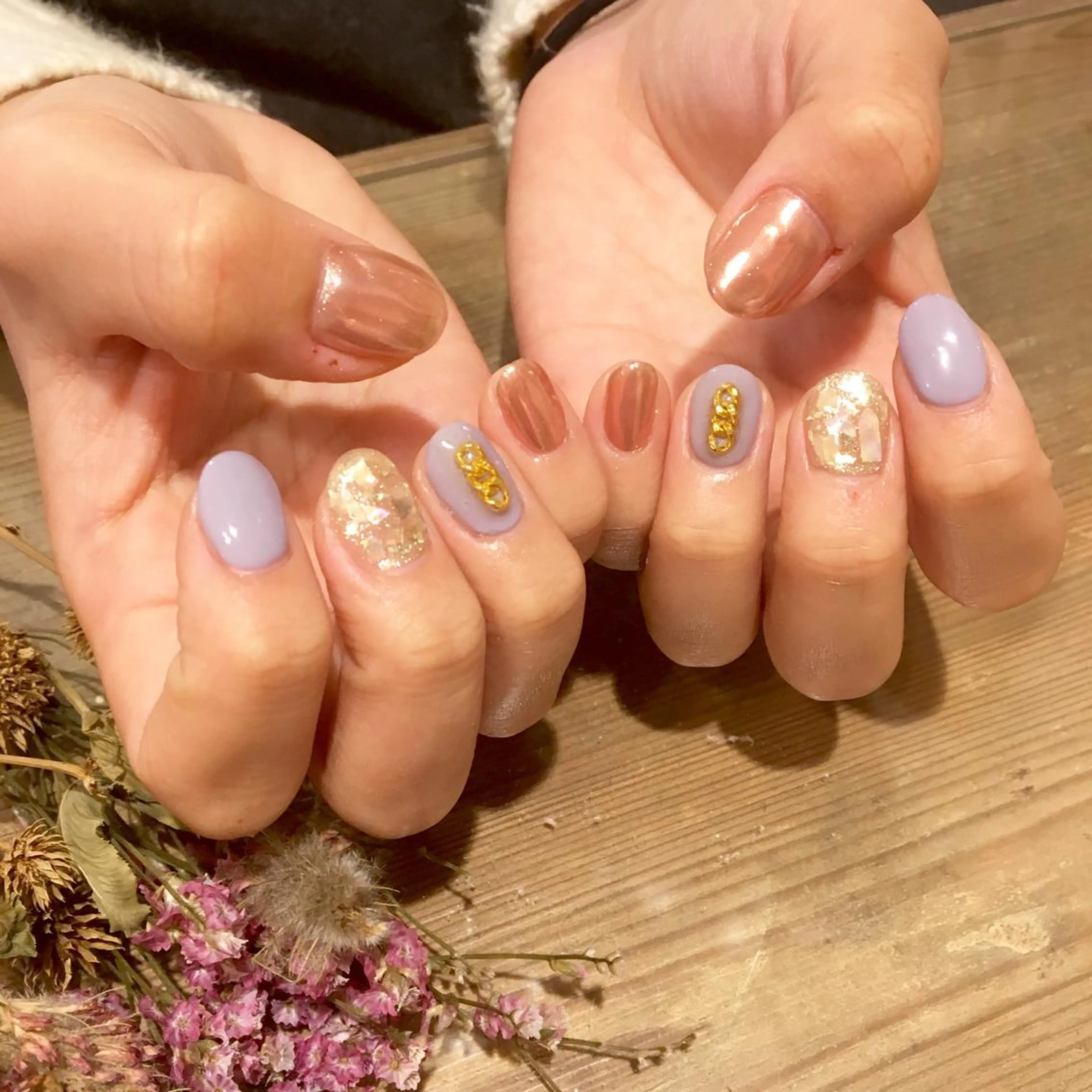 ネイル ミラーネイル ピンク revia所属・ERI Nailistのネイルデザイン