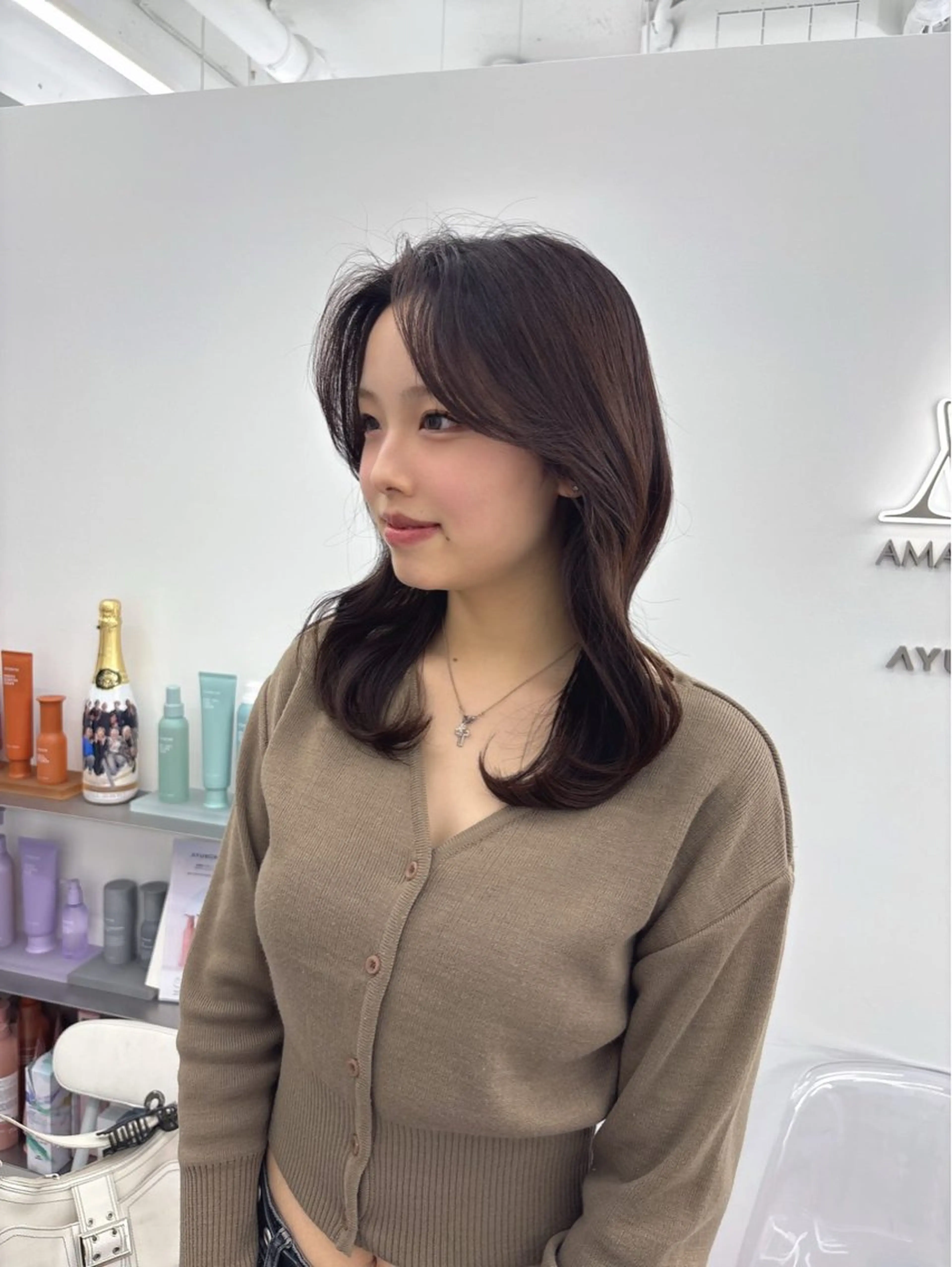 セミロング 韓国ヘア/レイヤー/ 顔まわり足立遥奈のヘアスタイル