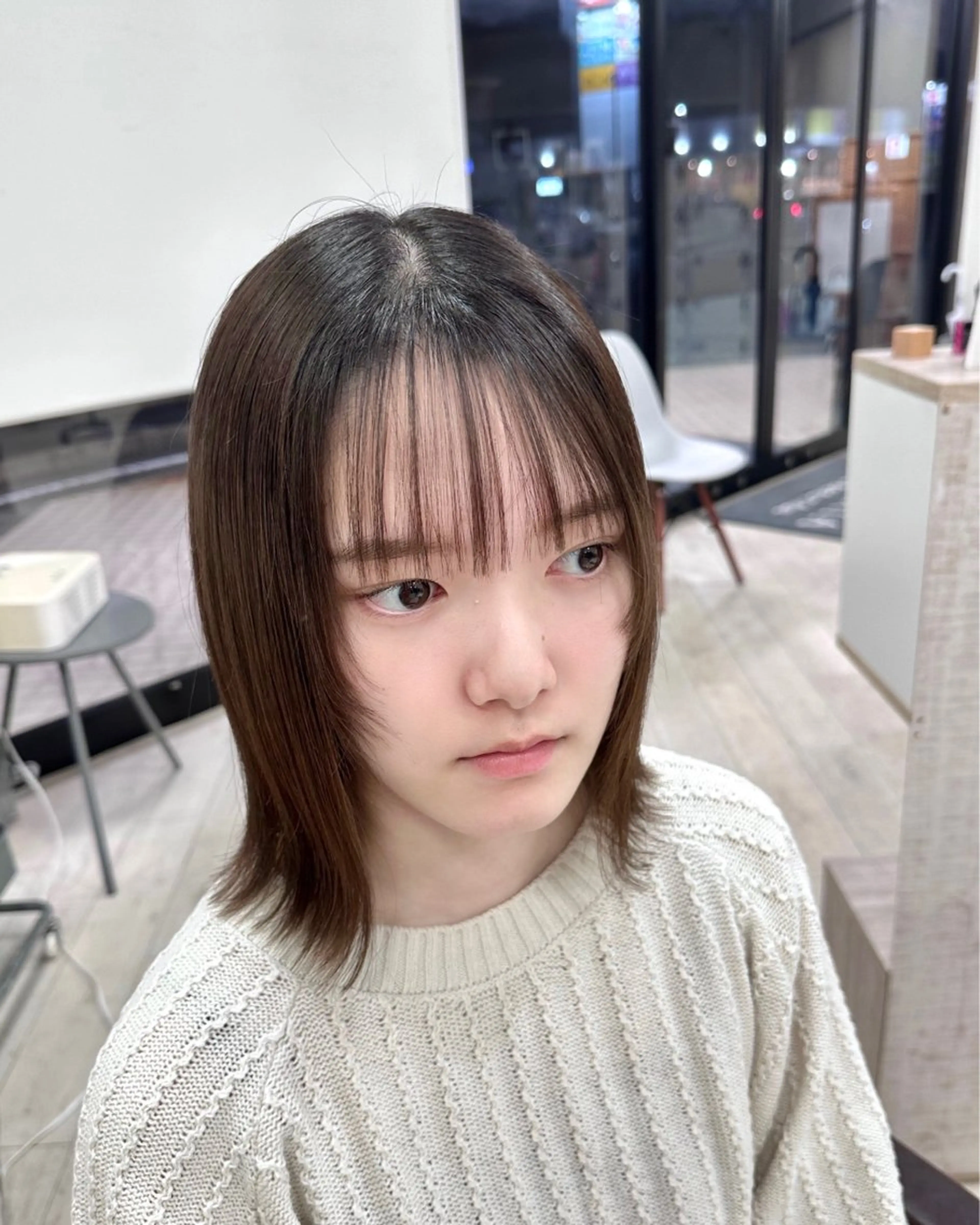 ミディアム 顔周りカット レイヤーカット ウルフカット LOVERIA KURUME所属・村上 佳織のヘアスタイル