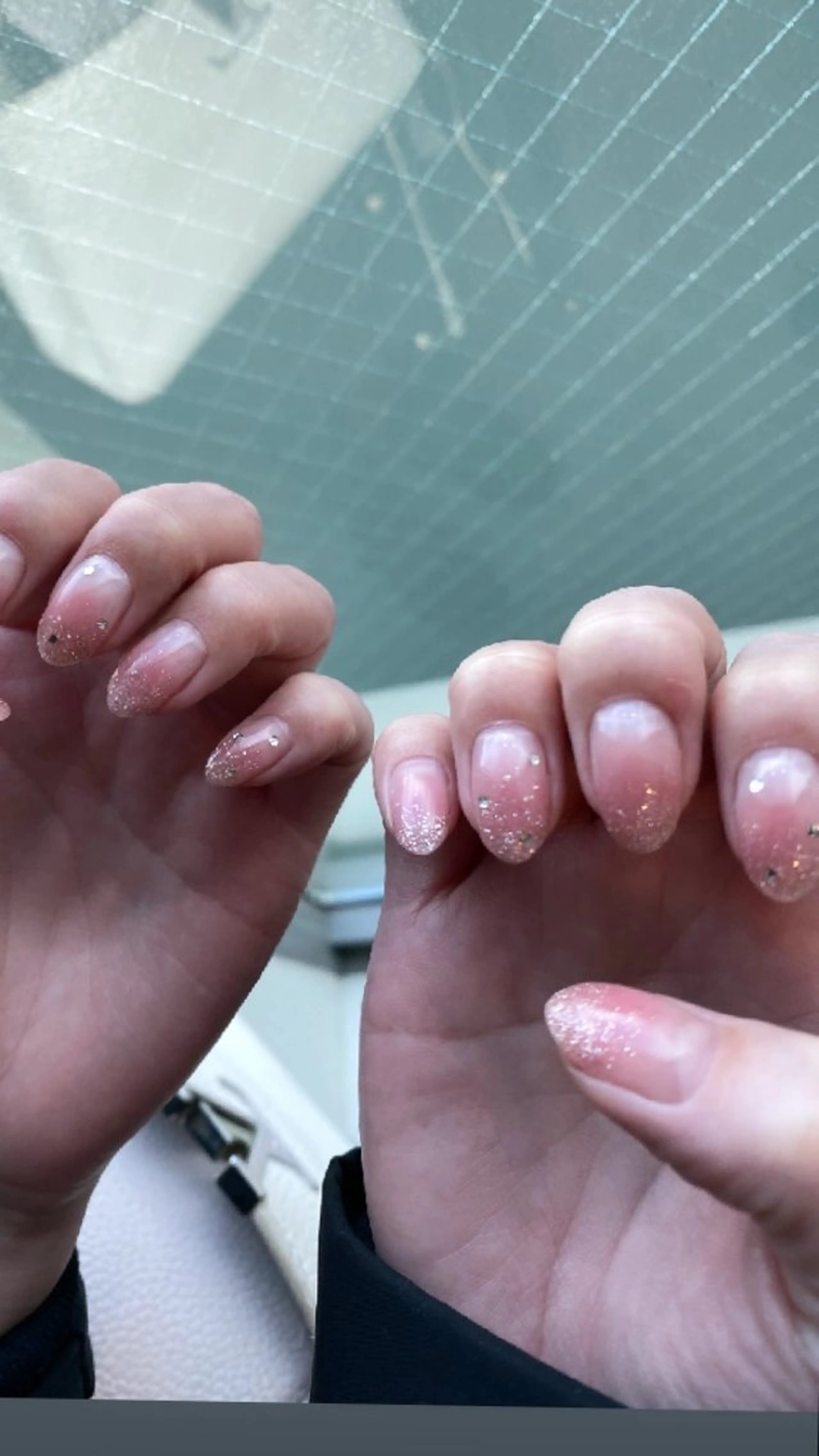 ネイル チークネイル 韓国ネイル 冬ネイル ハンドネイル 13日3980円‼️ マグもデザインも◎のネイルデザイン