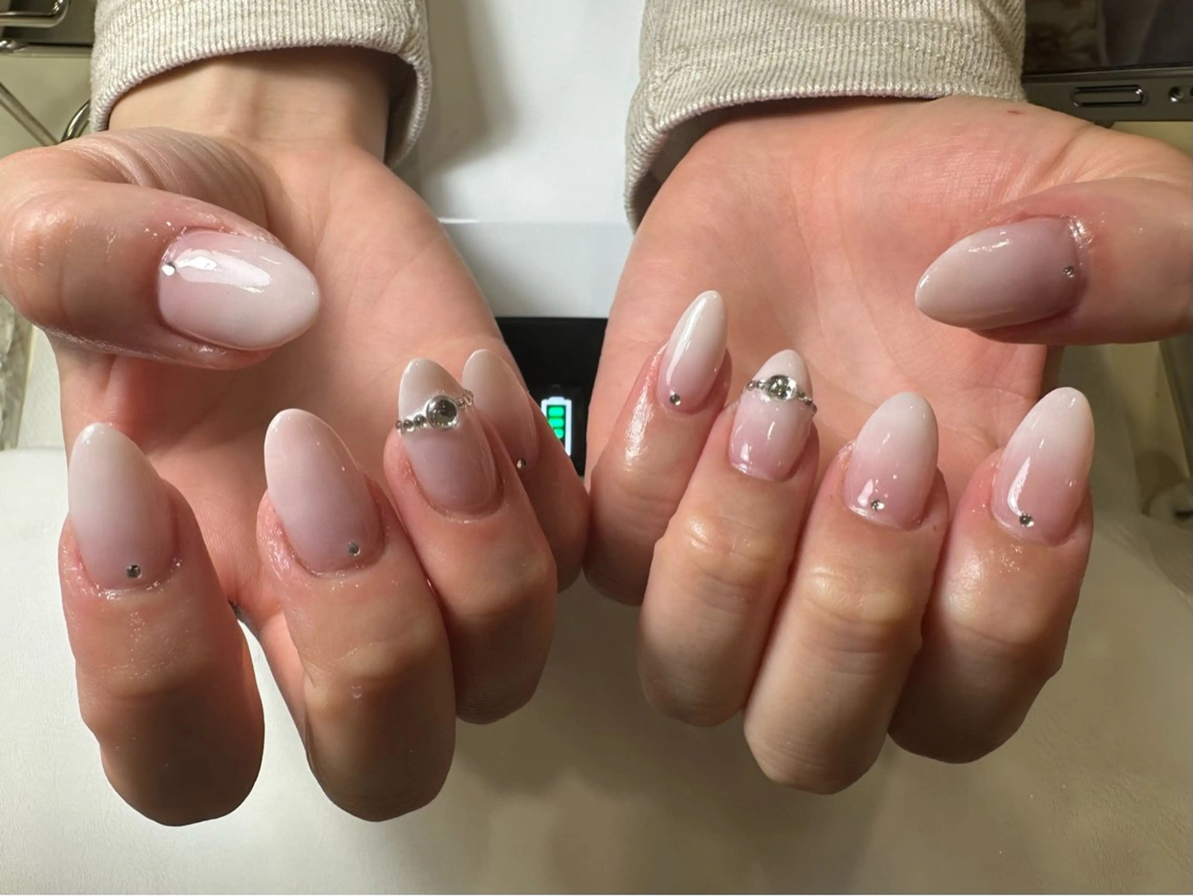 ネイル ハンドネイル ハンドケア LyymSalon _rinのネイルデザイン