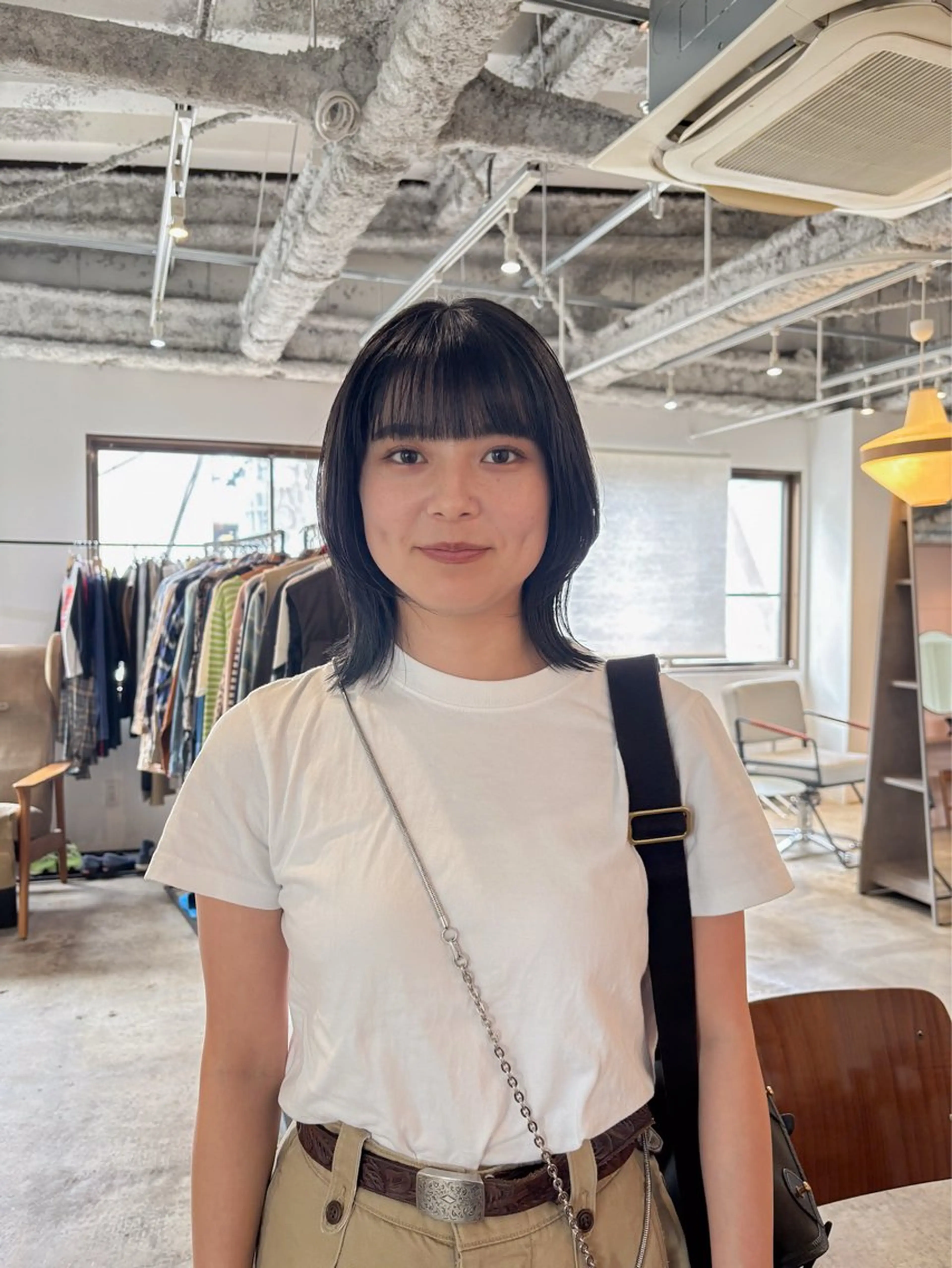 ミディアム カラー 黒髪 ブルーカラー ブルーブラック ボブ ワイドバング Takuma Suzuki中目黒のヘアスタイル