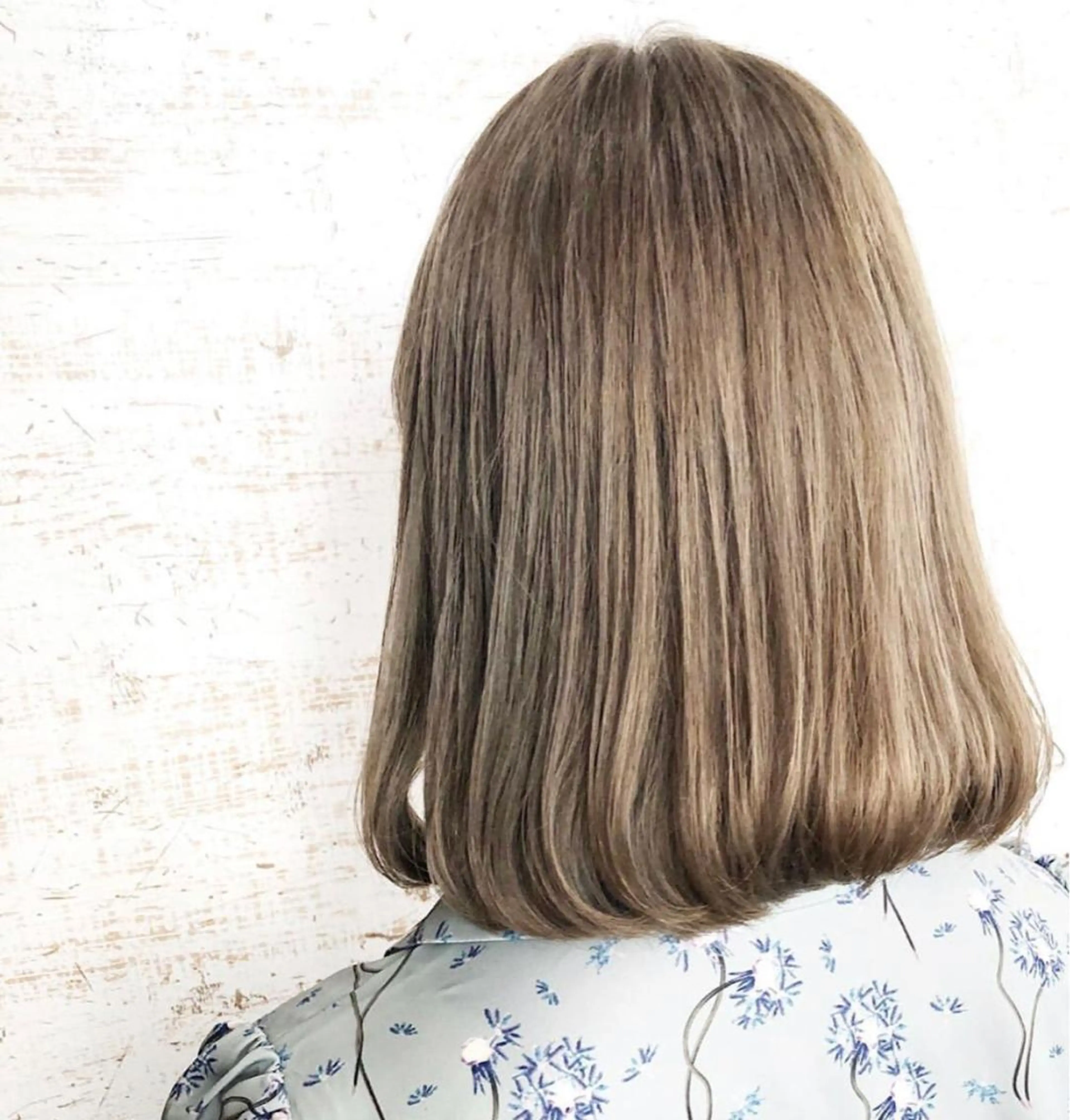 ミディアム カラー ブリーチ グレージュ シアーグレージュ ケアブリーチ /髪質 改善/古橋圭史郎のヘアスタイル