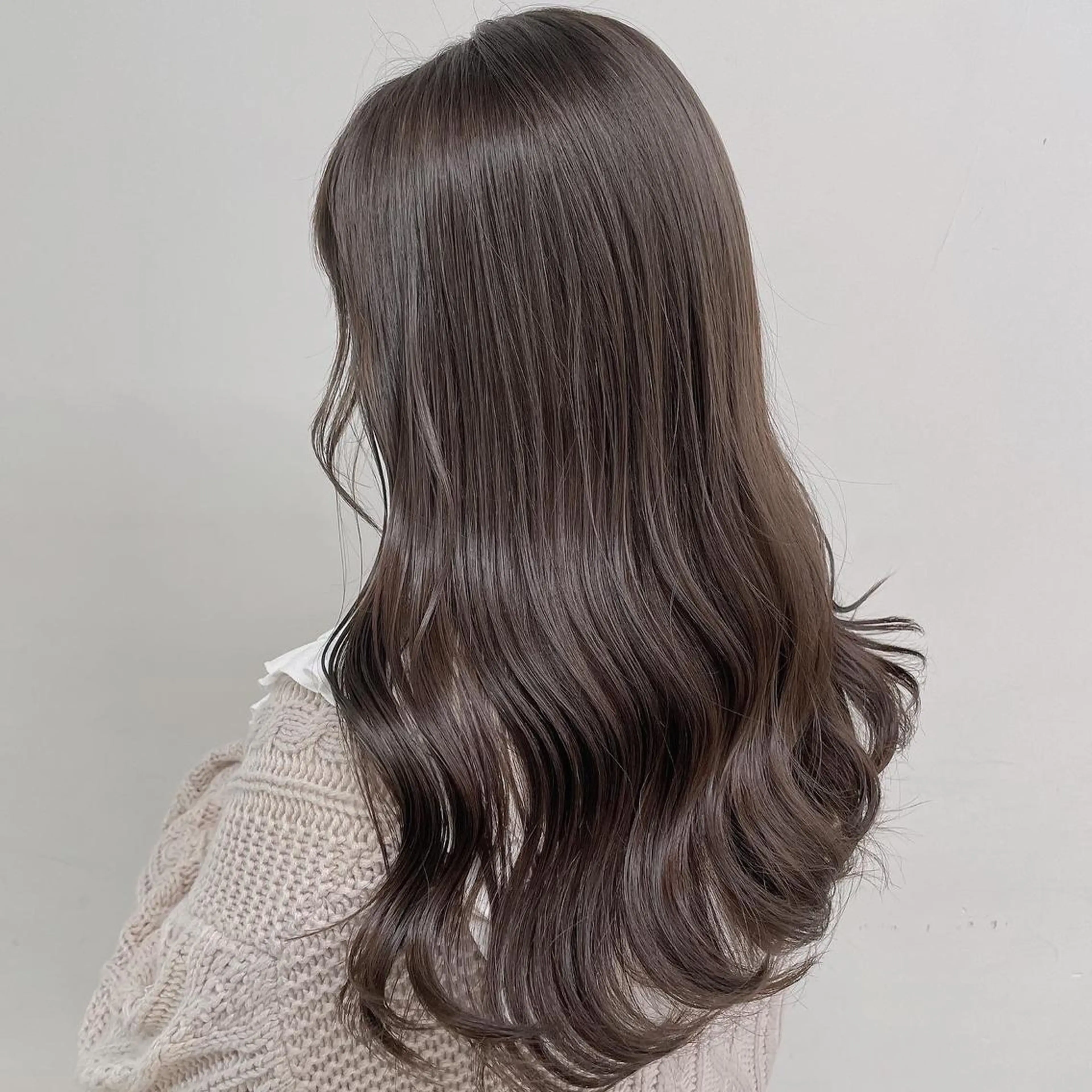 セミロング カラー ヘアカラー トリートメント 透明感・トレンドヘア 🫧SENDAI🫧のヘアスタイル