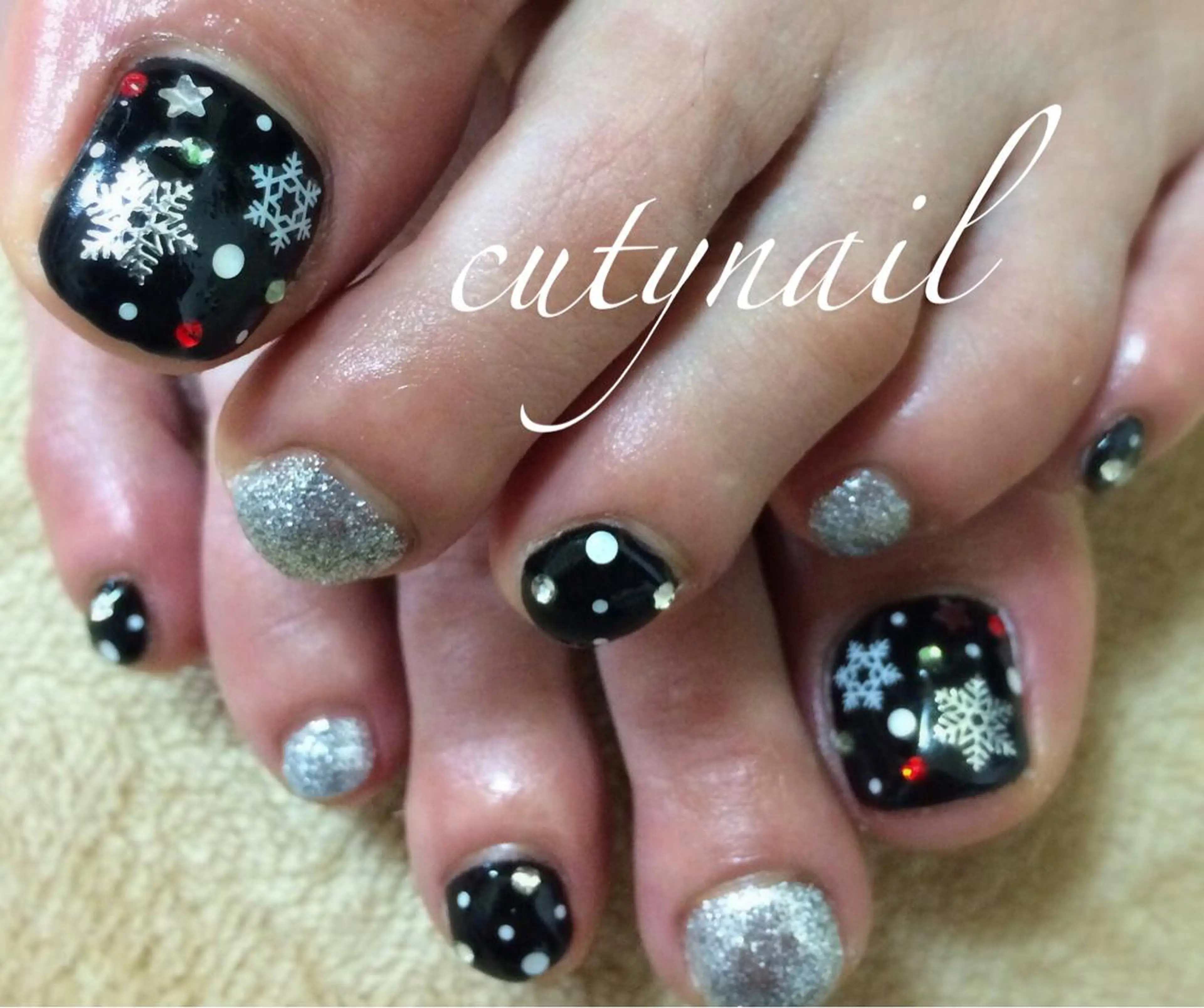 ネイル フットネイル cuty nailのネイルデザイン