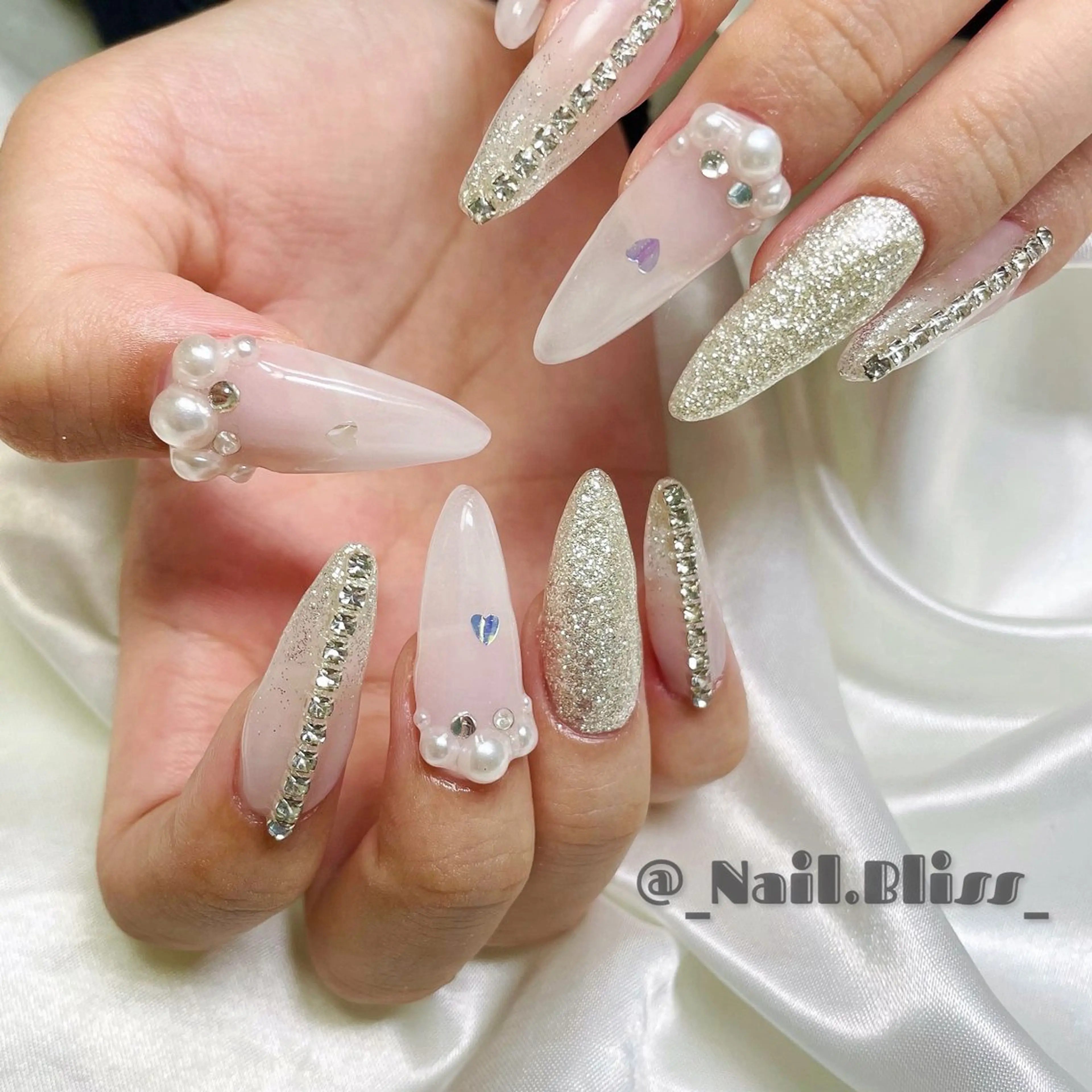 ネイル ホワイト ハンドネイル NAIL BLISSのネイルデザイン