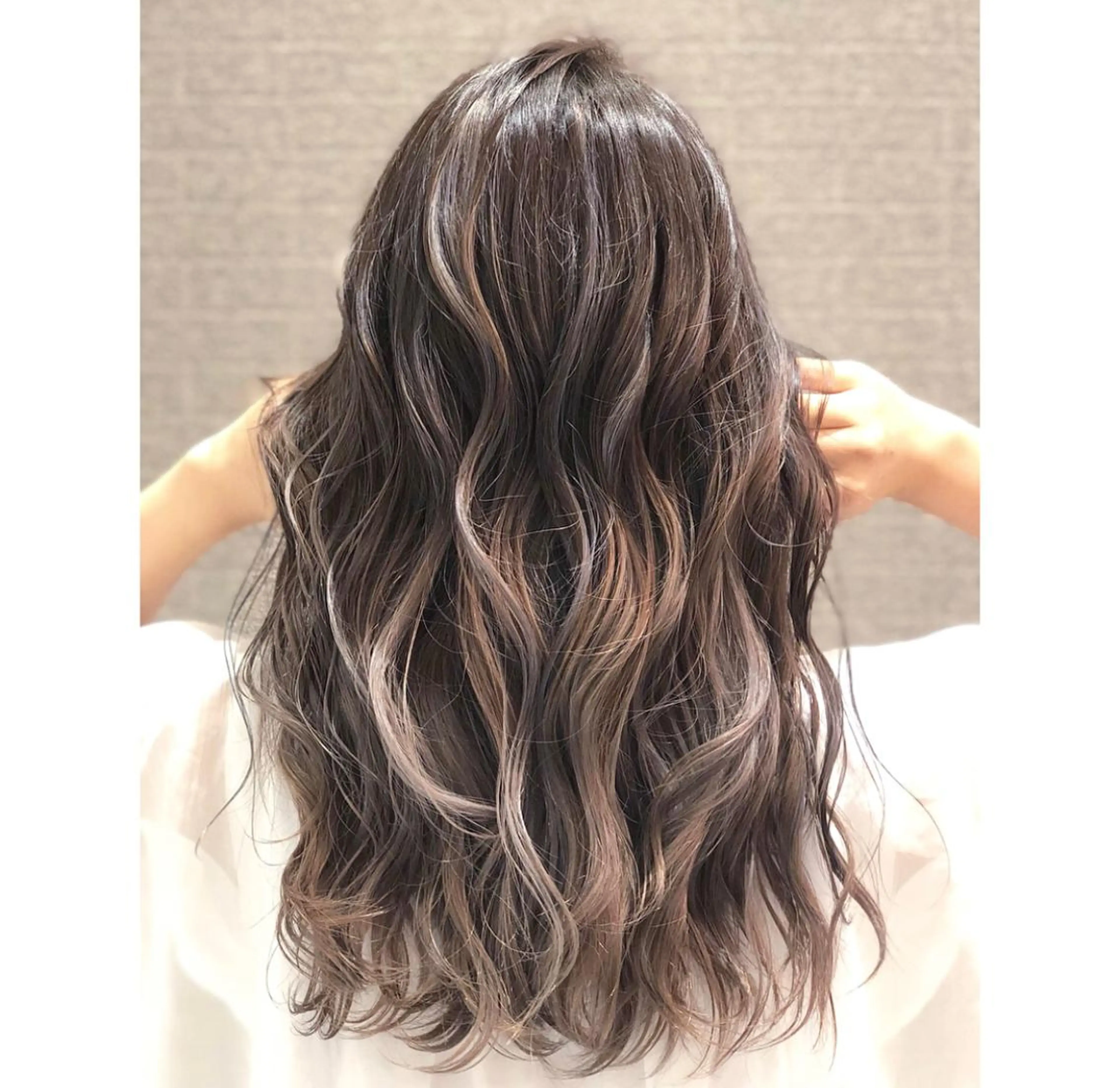 ミディアム カラー バレイヤージュ デザインカラー グラデーションカラー ハイライトカラー ハイトーンカラー アンドウ ユウ/ レイヤーカット/韓国のヘアスタイル